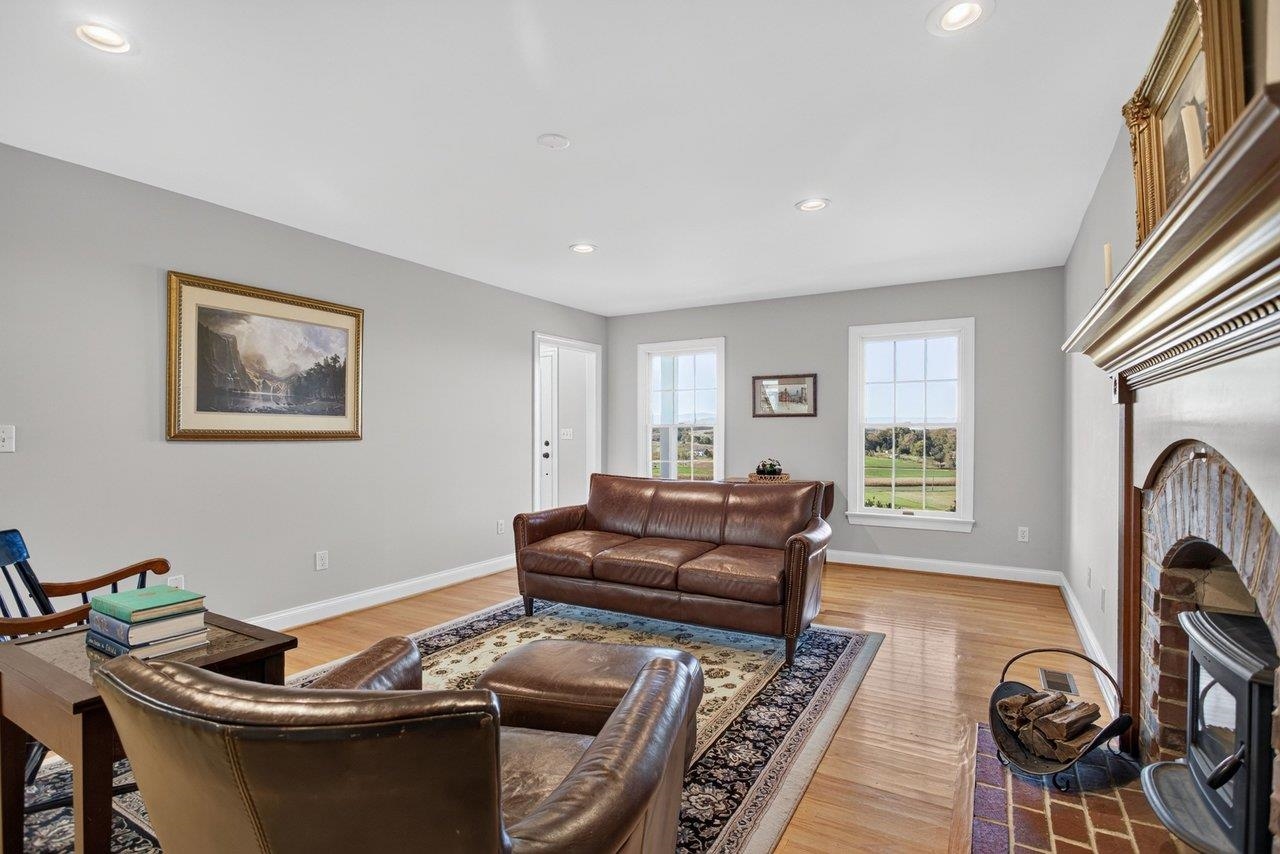 9527 CENTERVILLE RD, BRIDGEWATER, Virginia 22812, 3 Bedrooms Bedrooms, ,4 BathroomsBathrooms,Residential,9527 CENTERVILLE RD,682929 MLS # 682929 9527 CENTERVILLE RD, BRIDGEWATER, Virginia 22812, 3 Bedrooms Bedrooms, ,4 BathroomsBathrooms,Residential,9527 CENTERVILLE RD,682929 MLS # 682929