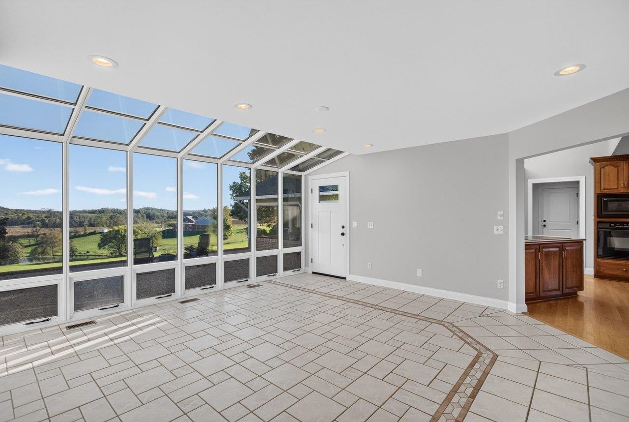 9527 CENTERVILLE RD, BRIDGEWATER, Virginia 22812, 3 Bedrooms Bedrooms, ,4 BathroomsBathrooms,Residential,9527 CENTERVILLE RD,682929 MLS # 682929 9527 CENTERVILLE RD, BRIDGEWATER, Virginia 22812, 3 Bedrooms Bedrooms, ,4 BathroomsBathrooms,Residential,9527 CENTERVILLE RD,682929 MLS # 682929