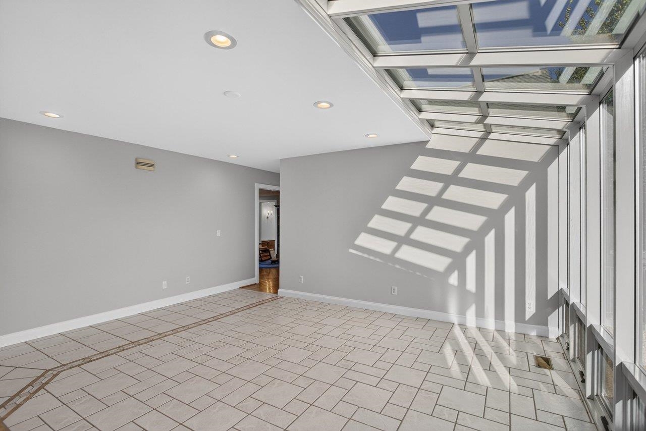 9527 CENTERVILLE RD, BRIDGEWATER, Virginia 22812, 3 Bedrooms Bedrooms, ,4 BathroomsBathrooms,Residential,9527 CENTERVILLE RD,682929 MLS # 682929 9527 CENTERVILLE RD, BRIDGEWATER, Virginia 22812, 3 Bedrooms Bedrooms, ,4 BathroomsBathrooms,Residential,9527 CENTERVILLE RD,682929 MLS # 682929