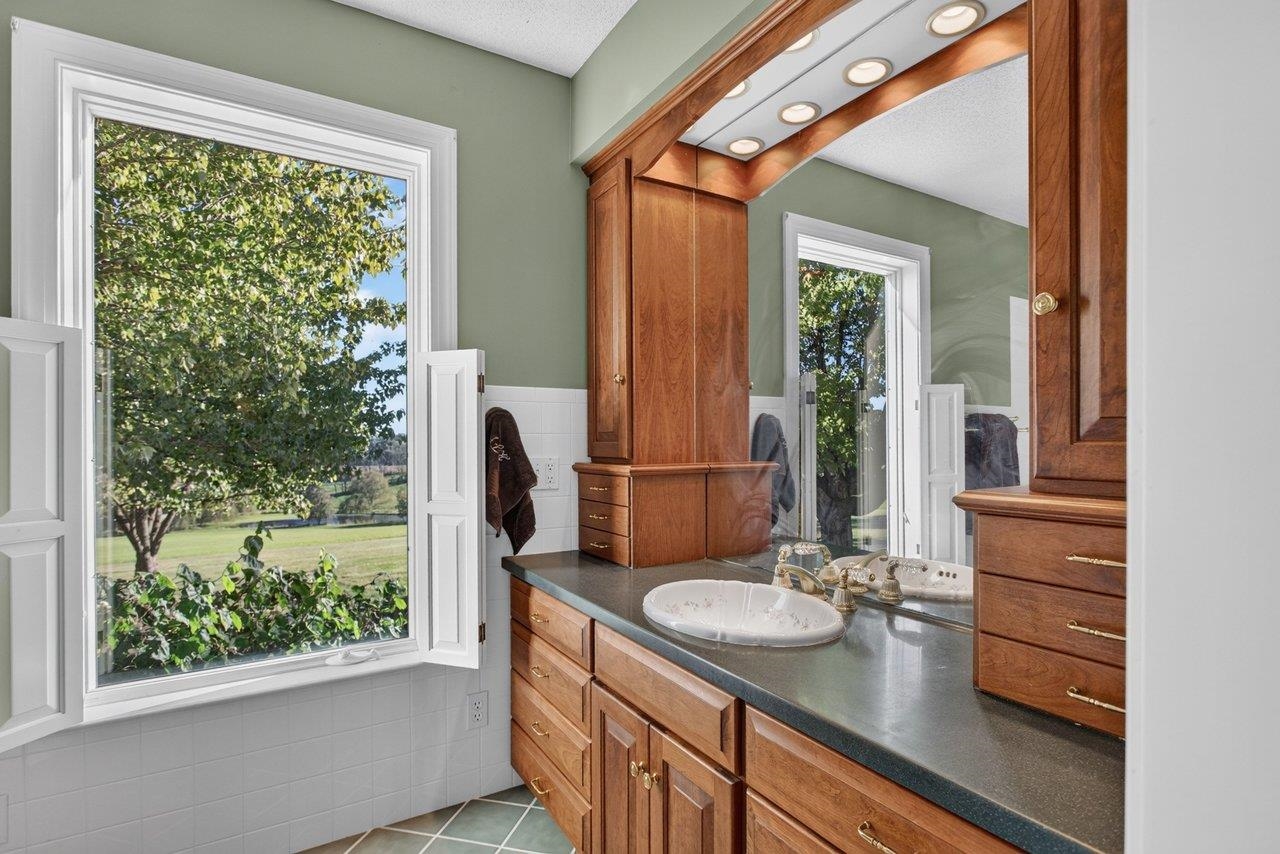 9527 CENTERVILLE RD, BRIDGEWATER, Virginia 22812, 3 Bedrooms Bedrooms, ,4 BathroomsBathrooms,Residential,9527 CENTERVILLE RD,682929 MLS # 682929 9527 CENTERVILLE RD, BRIDGEWATER, Virginia 22812, 3 Bedrooms Bedrooms, ,4 BathroomsBathrooms,Residential,9527 CENTERVILLE RD,682929 MLS # 682929