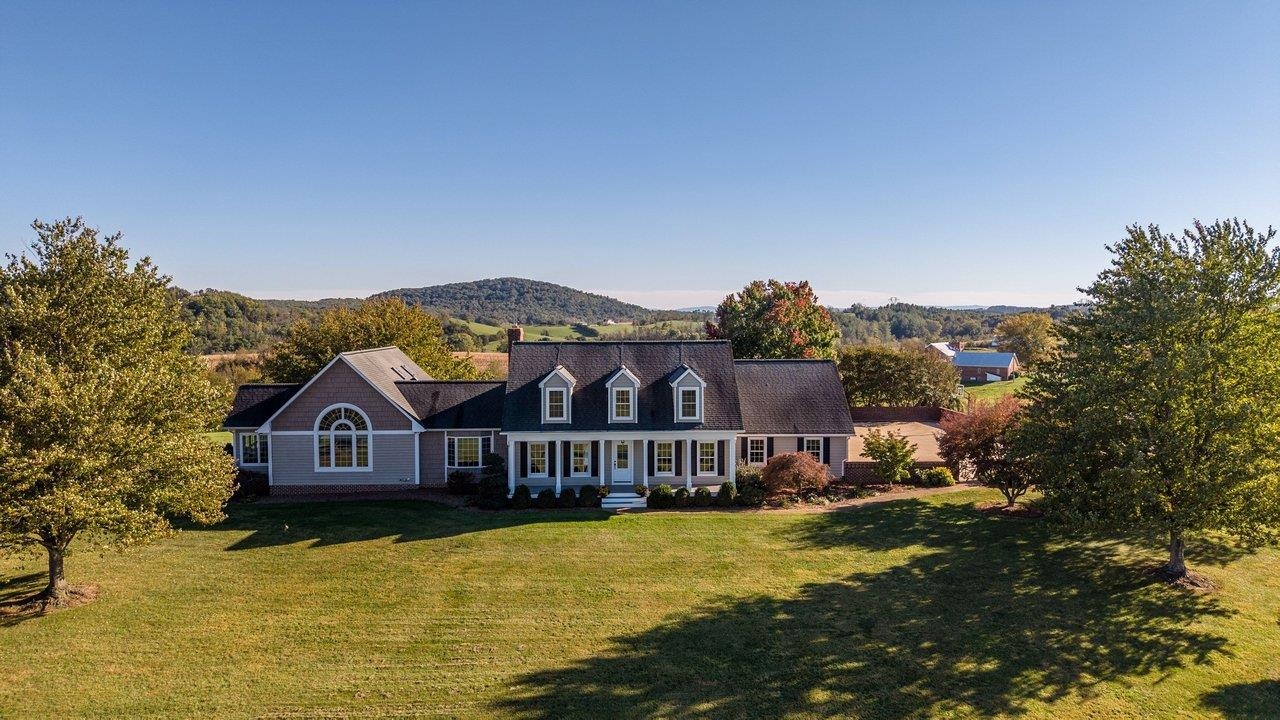 9527 CENTERVILLE RD, BRIDGEWATER, Virginia 22812, 3 Bedrooms Bedrooms, ,4 BathroomsBathrooms,Residential,9527 CENTERVILLE RD,682929 MLS # 682929 9527 CENTERVILLE RD, BRIDGEWATER, Virginia 22812, 3 Bedrooms Bedrooms, ,4 BathroomsBathrooms,Residential,9527 CENTERVILLE RD,682929 MLS # 682929