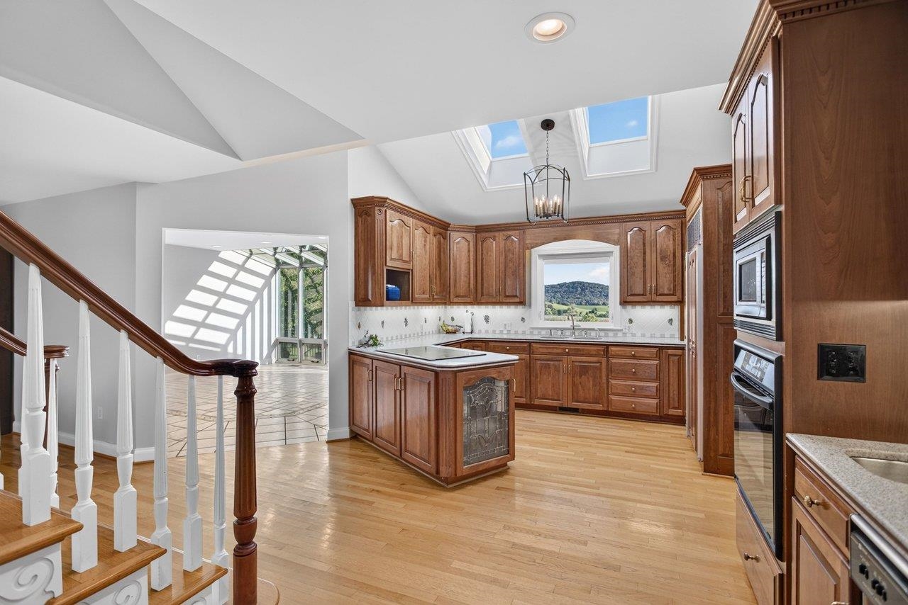 9527 CENTERVILLE RD, BRIDGEWATER, Virginia 22812, 3 Bedrooms Bedrooms, ,4 BathroomsBathrooms,Residential,9527 CENTERVILLE RD,682929 MLS # 682929 9527 CENTERVILLE RD, BRIDGEWATER, Virginia 22812, 3 Bedrooms Bedrooms, ,4 BathroomsBathrooms,Residential,9527 CENTERVILLE RD,682929 MLS # 682929
