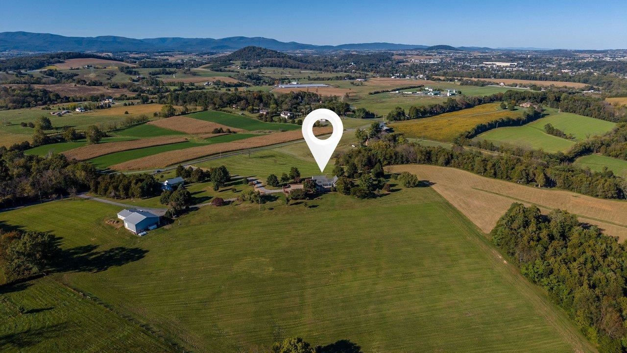 9527 CENTERVILLE RD, BRIDGEWATER, Virginia 22812, 3 Bedrooms Bedrooms, ,4 BathroomsBathrooms,Residential,9527 CENTERVILLE RD,682929 MLS # 682929 9527 CENTERVILLE RD, BRIDGEWATER, Virginia 22812, 3 Bedrooms Bedrooms, ,4 BathroomsBathrooms,Residential,9527 CENTERVILLE RD,682929 MLS # 682929