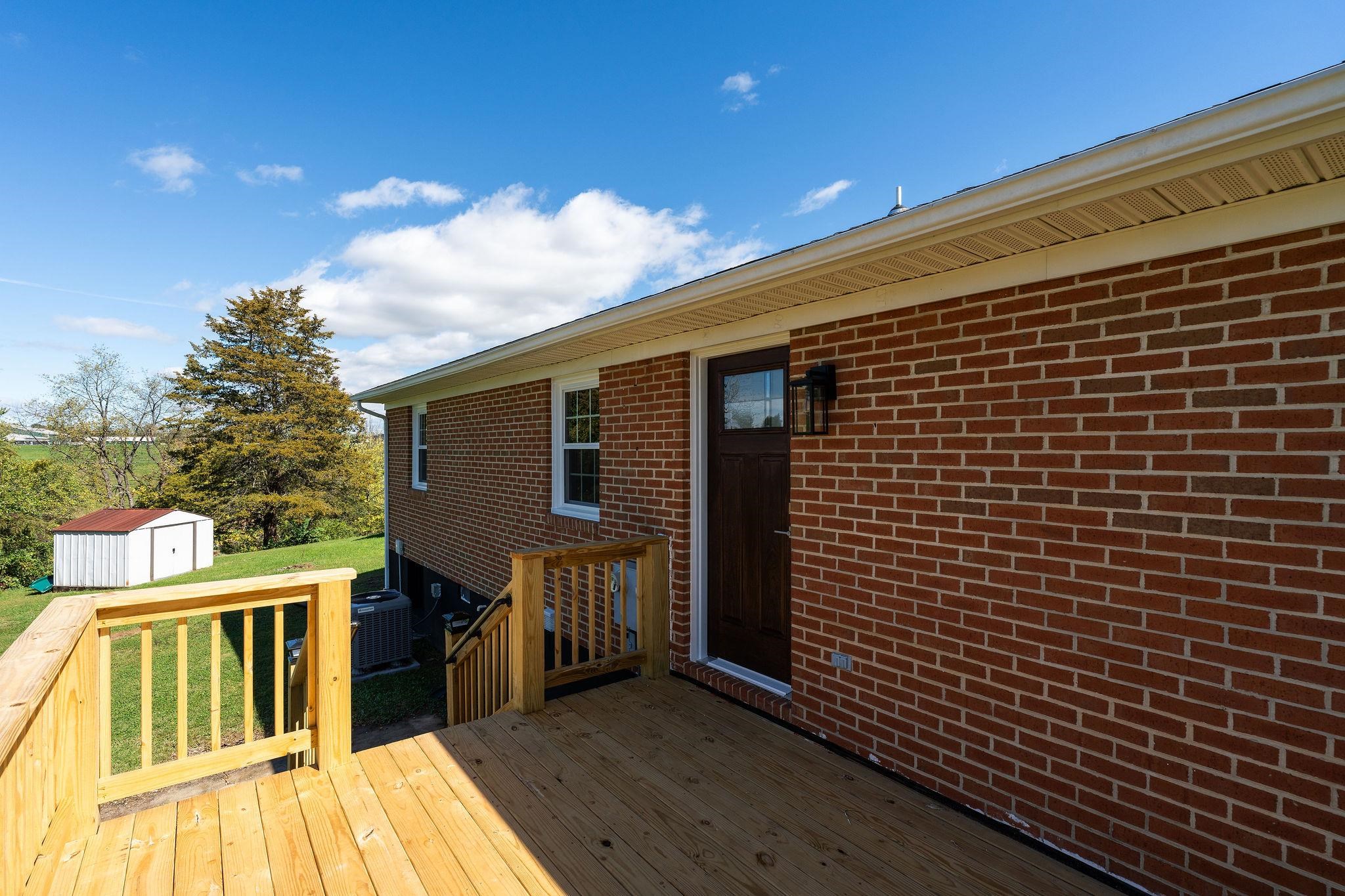 1 SUNDERLIN PL, VERONA, Virginia 24482, 3 Bedrooms Bedrooms, ,1 BathroomBathrooms,Residential,1 SUNDERLIN PL,682939 MLS # 682939 1 SUNDERLIN PL, VERONA, Virginia 24482, 3 Bedrooms Bedrooms, ,1 BathroomBathrooms,Residential,1 SUNDERLIN PL,682939 MLS # 682939