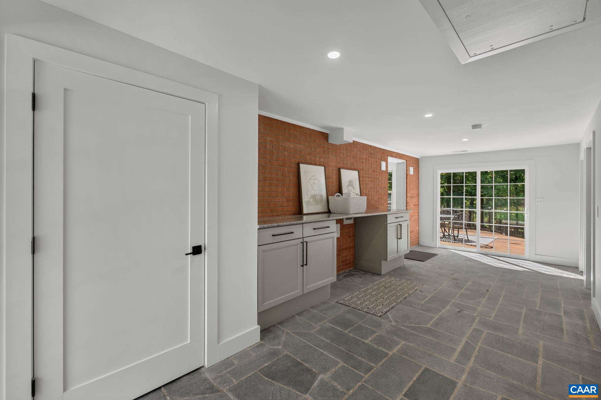 1480 OLD BALLARD RD, CHARLOTTESVILLE, Virginia 22901, 5 Bedrooms Bedrooms, ,4 BathroomsBathrooms,Residential,1480 OLD BALLARD RD,683006 MLS # 683006