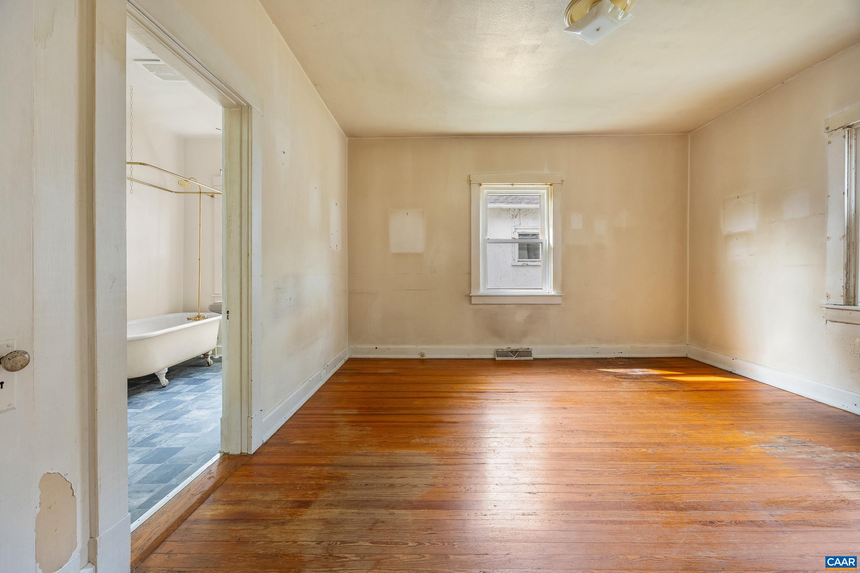 1405 EARLY ST, CHARLOTTESVILLE, Virginia 22902, 2 Bedrooms Bedrooms, ,1 BathroomBathrooms,Residential,1405 EARLY ST,683025 MLS # 683025