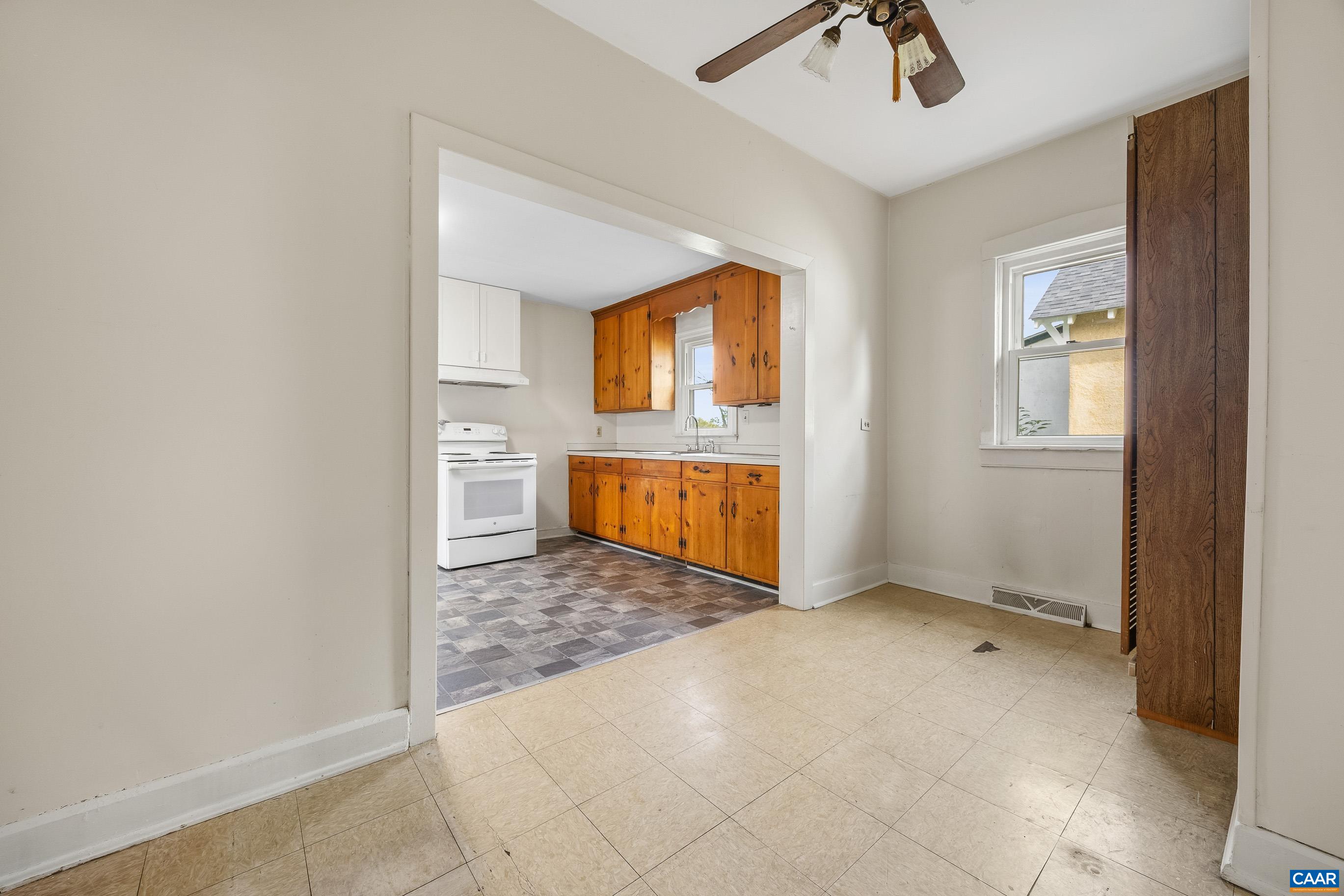 1405 EARLY ST, CHARLOTTESVILLE, Virginia 22902, 2 Bedrooms Bedrooms, ,1 BathroomBathrooms,Residential,1405 EARLY ST,683025 MLS # 683025