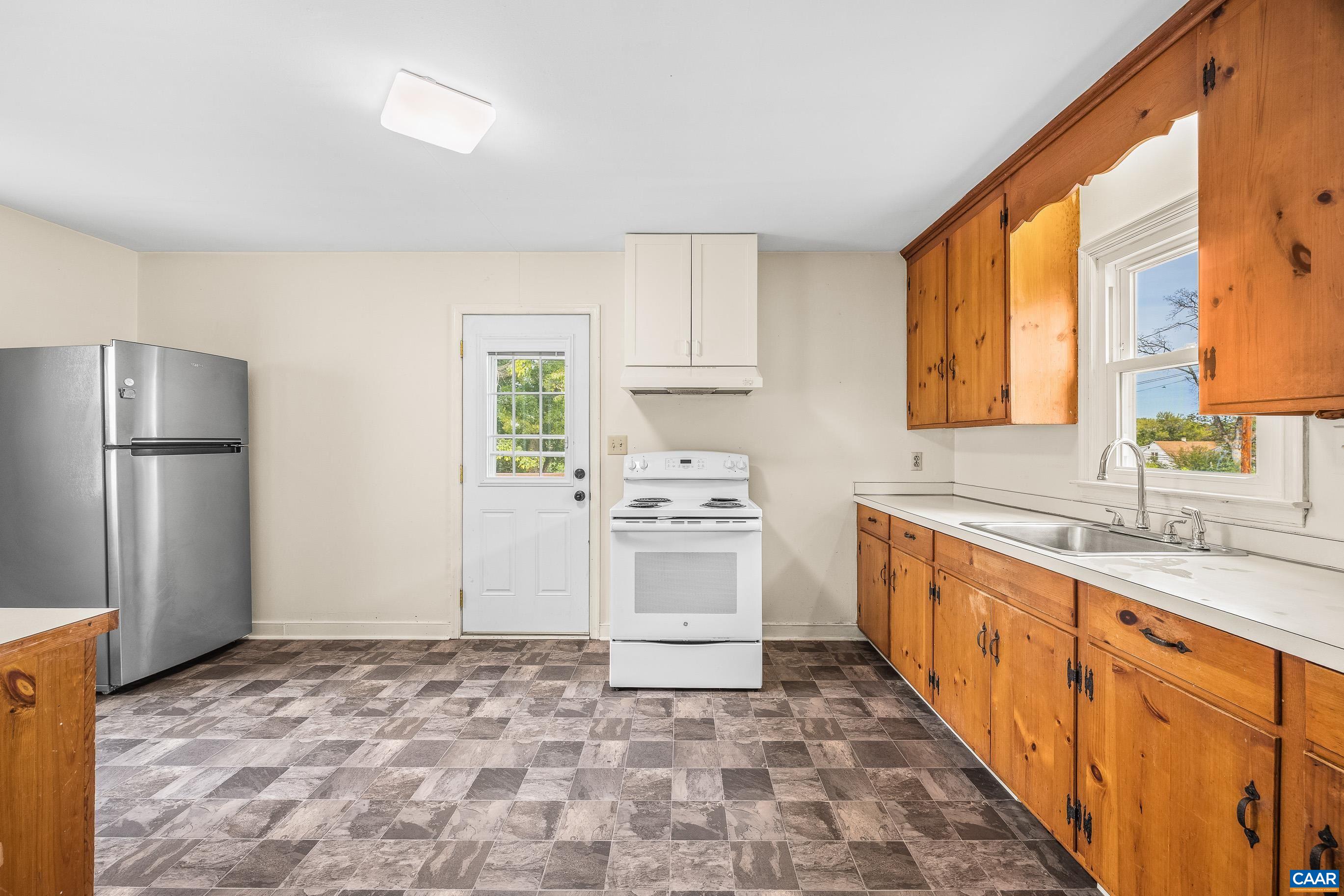 1405 EARLY ST, CHARLOTTESVILLE, Virginia 22902, 2 Bedrooms Bedrooms, ,1 BathroomBathrooms,Residential,1405 EARLY ST,683025 MLS # 683025