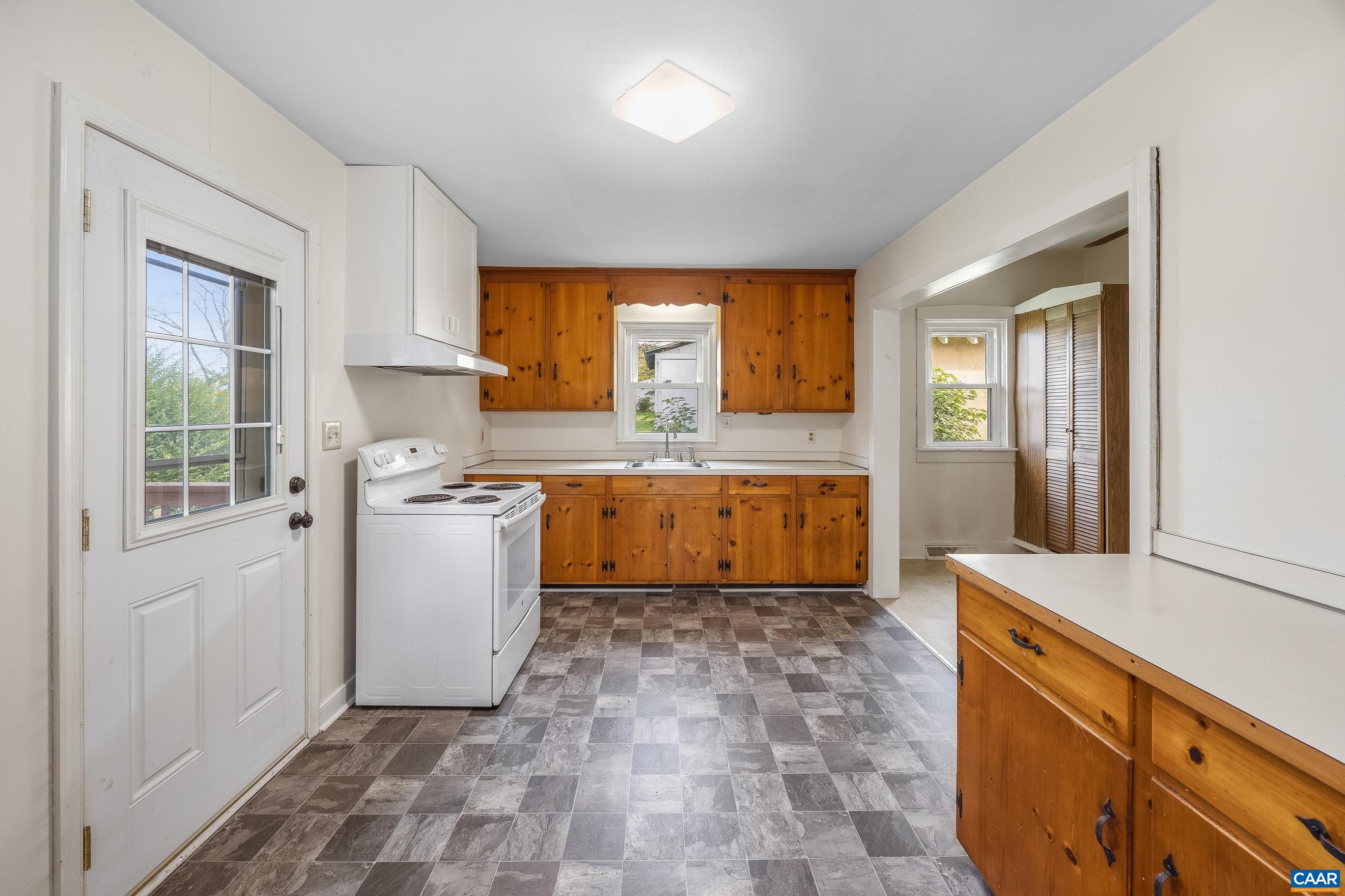 1405 EARLY ST, CHARLOTTESVILLE, Virginia 22902, 2 Bedrooms Bedrooms, ,1 BathroomBathrooms,Residential,1405 EARLY ST,683025 MLS # 683025