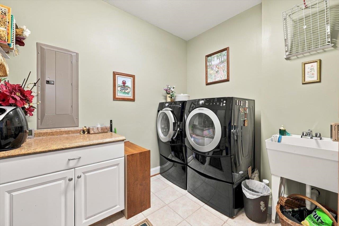 317 MEADOW BEAUTY CT, WAYNESBORO, Virginia 22980, 5 Bedrooms Bedrooms, ,3 BathroomsBathrooms,Residential,317 MEADOW BEAUTY CT,683043 MLS # 683043 317 MEADOW BEAUTY CT, WAYNESBORO, Virginia 22980, 5 Bedrooms Bedrooms, ,3 BathroomsBathrooms,Residential,317 MEADOW BEAUTY CT,683043 MLS # 683043