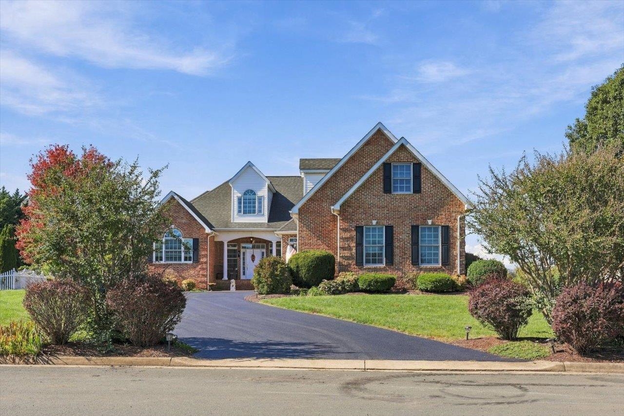 317 MEADOW BEAUTY CT, WAYNESBORO, Virginia 22980, 5 Bedrooms Bedrooms, ,3 BathroomsBathrooms,Residential,317 MEADOW BEAUTY CT,683043 MLS # 683043 317 MEADOW BEAUTY CT, WAYNESBORO, Virginia 22980, 5 Bedrooms Bedrooms, ,3 BathroomsBathrooms,Residential,317 MEADOW BEAUTY CT,683043 MLS # 683043