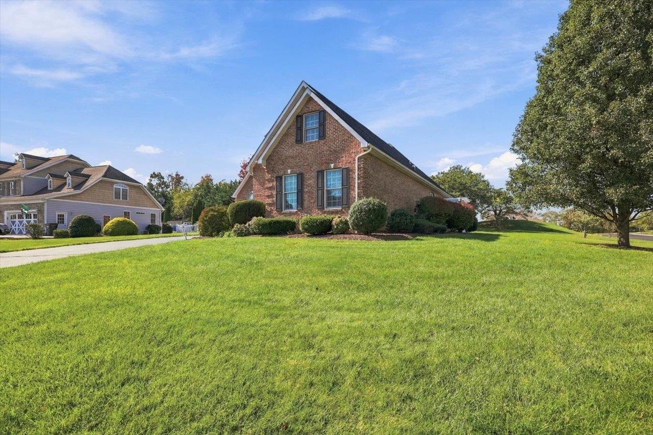 317 MEADOW BEAUTY CT, WAYNESBORO, Virginia 22980, 5 Bedrooms Bedrooms, ,3 BathroomsBathrooms,Residential,317 MEADOW BEAUTY CT,683043 MLS # 683043 317 MEADOW BEAUTY CT, WAYNESBORO, Virginia 22980, 5 Bedrooms Bedrooms, ,3 BathroomsBathrooms,Residential,317 MEADOW BEAUTY CT,683043 MLS # 683043