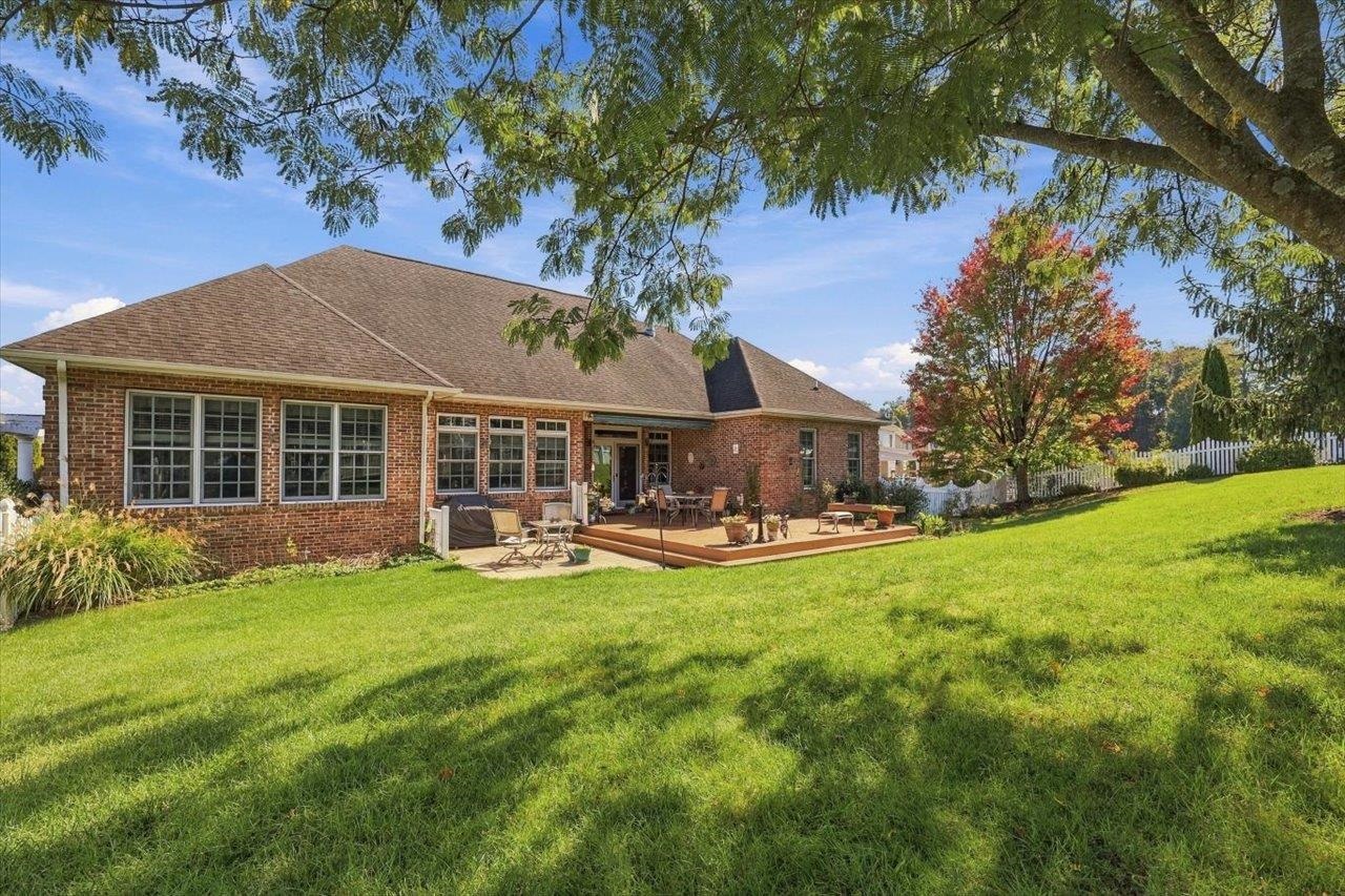 317 MEADOW BEAUTY CT, WAYNESBORO, Virginia 22980, 5 Bedrooms Bedrooms, ,3 BathroomsBathrooms,Residential,317 MEADOW BEAUTY CT,683043 MLS # 683043 317 MEADOW BEAUTY CT, WAYNESBORO, Virginia 22980, 5 Bedrooms Bedrooms, ,3 BathroomsBathrooms,Residential,317 MEADOW BEAUTY CT,683043 MLS # 683043