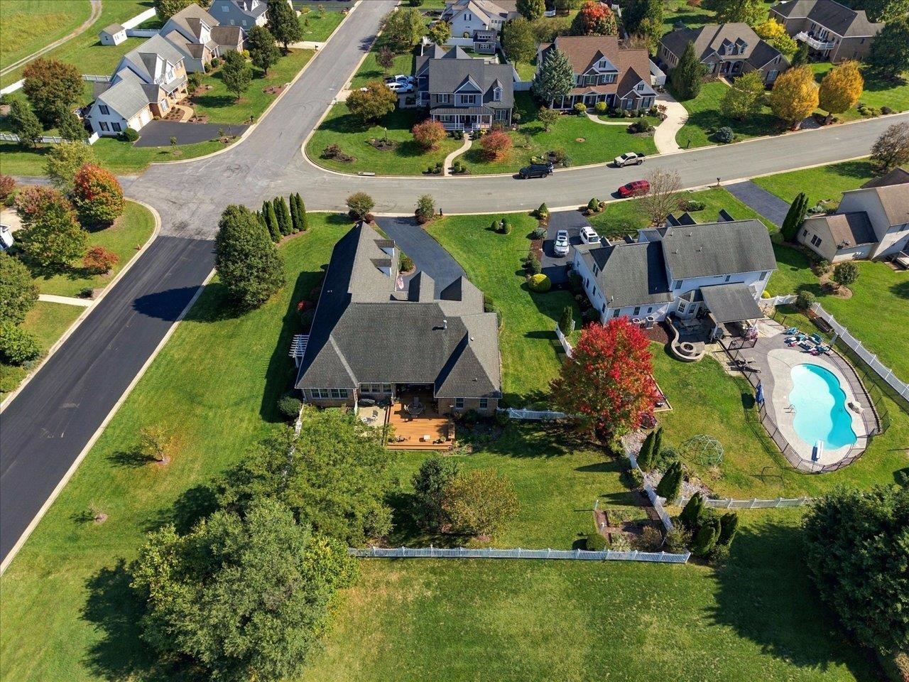 317 MEADOW BEAUTY CT, WAYNESBORO, Virginia 22980, 5 Bedrooms Bedrooms, ,3 BathroomsBathrooms,Residential,317 MEADOW BEAUTY CT,683043 MLS # 683043 317 MEADOW BEAUTY CT, WAYNESBORO, Virginia 22980, 5 Bedrooms Bedrooms, ,3 BathroomsBathrooms,Residential,317 MEADOW BEAUTY CT,683043 MLS # 683043