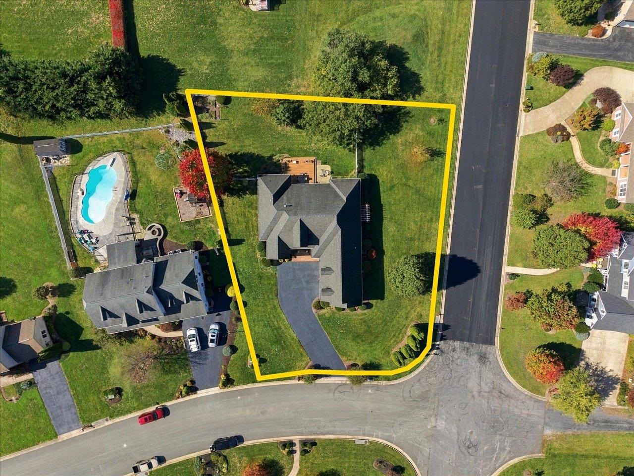 317 MEADOW BEAUTY CT, WAYNESBORO, Virginia 22980, 5 Bedrooms Bedrooms, ,3 BathroomsBathrooms,Residential,317 MEADOW BEAUTY CT,683043 MLS # 683043 317 MEADOW BEAUTY CT, WAYNESBORO, Virginia 22980, 5 Bedrooms Bedrooms, ,3 BathroomsBathrooms,Residential,317 MEADOW BEAUTY CT,683043 MLS # 683043