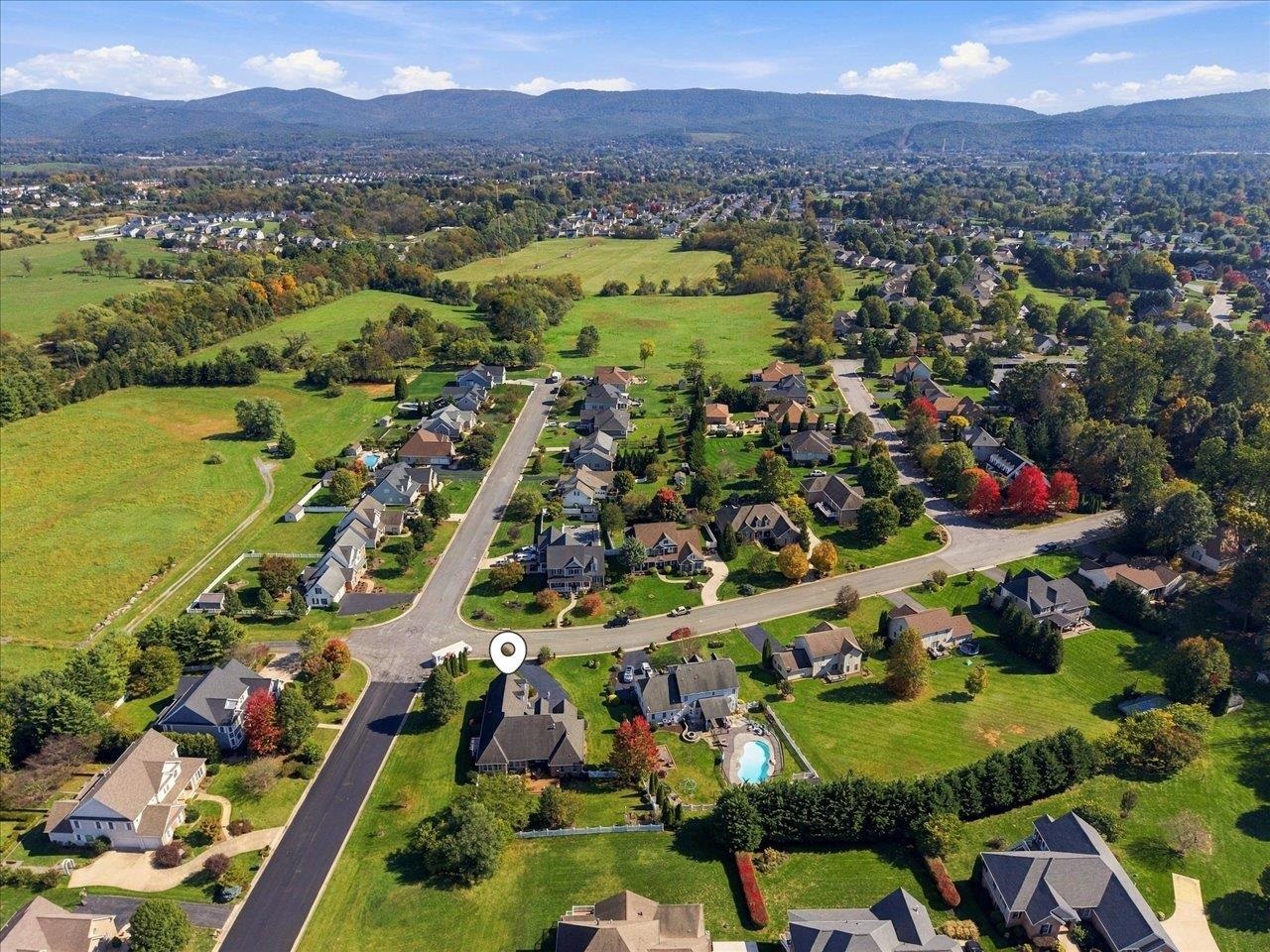 317 MEADOW BEAUTY CT, WAYNESBORO, Virginia 22980, 5 Bedrooms Bedrooms, ,3 BathroomsBathrooms,Residential,317 MEADOW BEAUTY CT,683043 MLS # 683043 317 MEADOW BEAUTY CT, WAYNESBORO, Virginia 22980, 5 Bedrooms Bedrooms, ,3 BathroomsBathrooms,Residential,317 MEADOW BEAUTY CT,683043 MLS # 683043