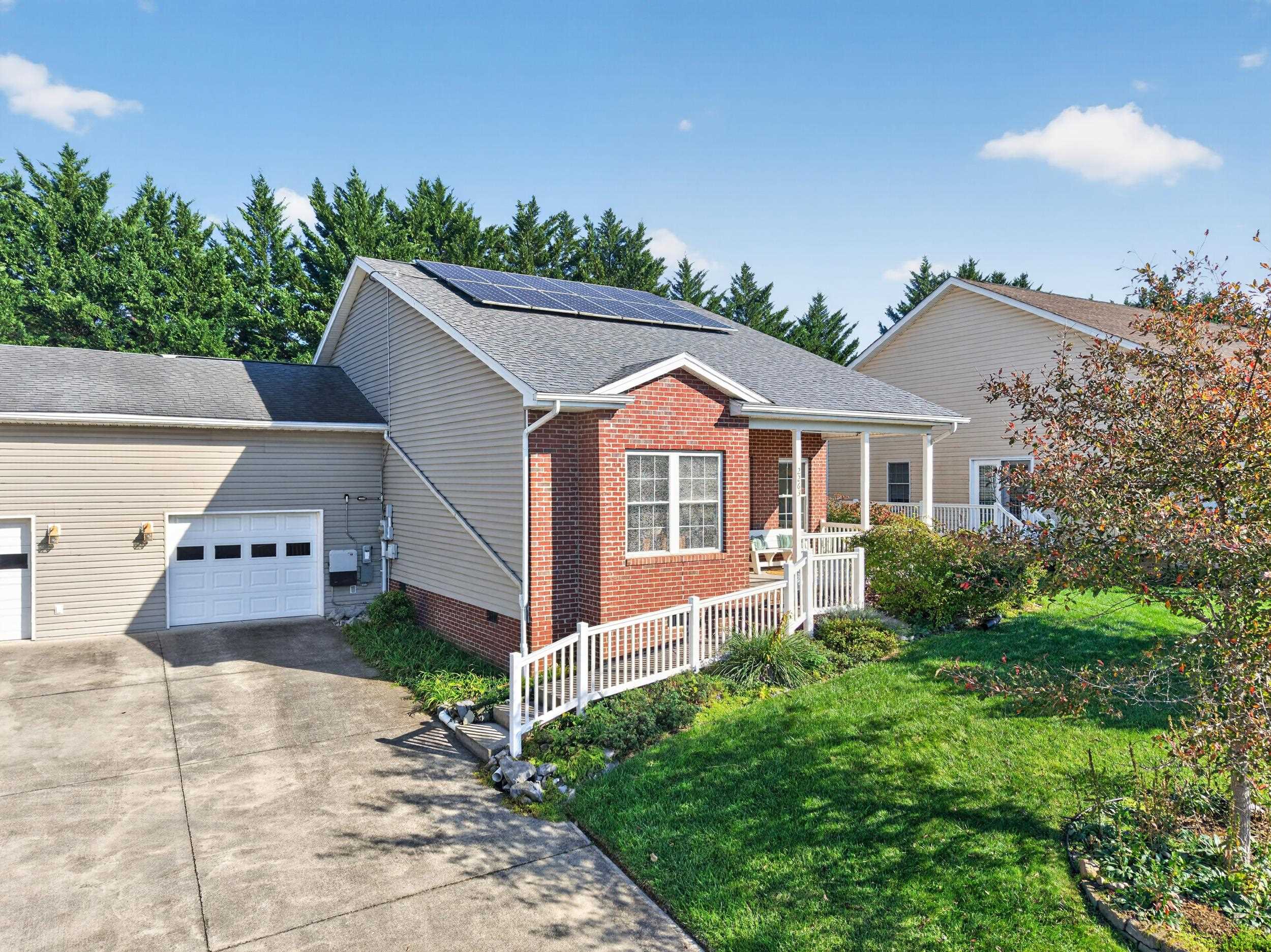 2263 LAKE TERRACE DR, HARRISONBURG, Virginia 22802, 3 Bedrooms Bedrooms, ,2 BathroomsBathrooms,Residential,2263 LAKE TERRACE DR,683045 MLS # 683045