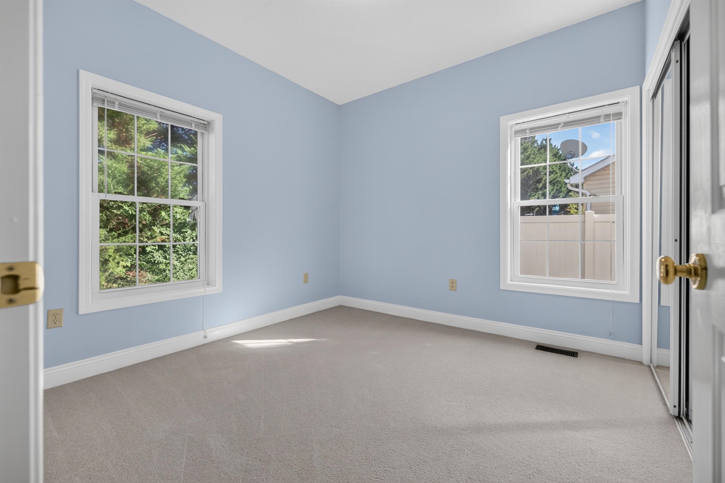 2263 LAKE TERRACE DR, HARRISONBURG, Virginia 22802, 3 Bedrooms Bedrooms, ,2 BathroomsBathrooms,Residential,2263 LAKE TERRACE DR,683045 MLS # 683045