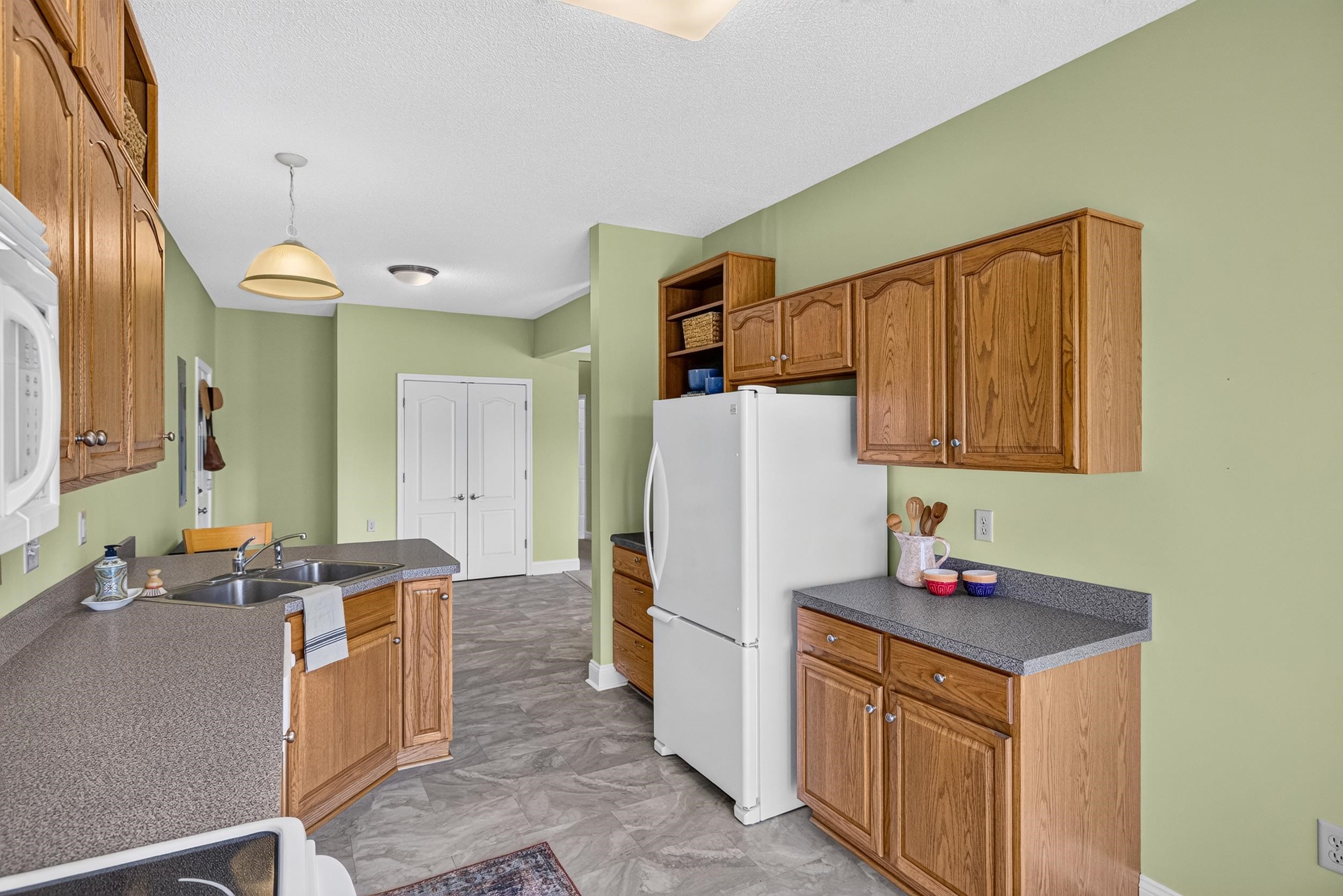 2263 LAKE TERRACE DR, HARRISONBURG, Virginia 22802, 3 Bedrooms Bedrooms, ,2 BathroomsBathrooms,Residential,2263 LAKE TERRACE DR,683045 MLS # 683045