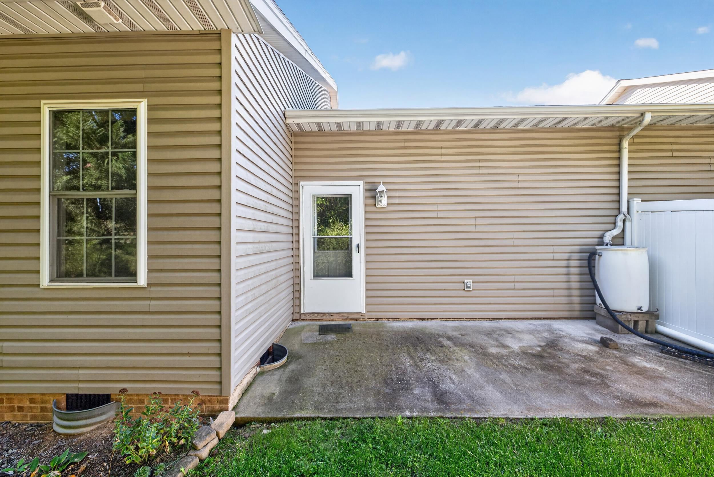2263 LAKE TERRACE DR, HARRISONBURG, Virginia 22802, 3 Bedrooms Bedrooms, ,2 BathroomsBathrooms,Residential,2263 LAKE TERRACE DR,683045 MLS # 683045