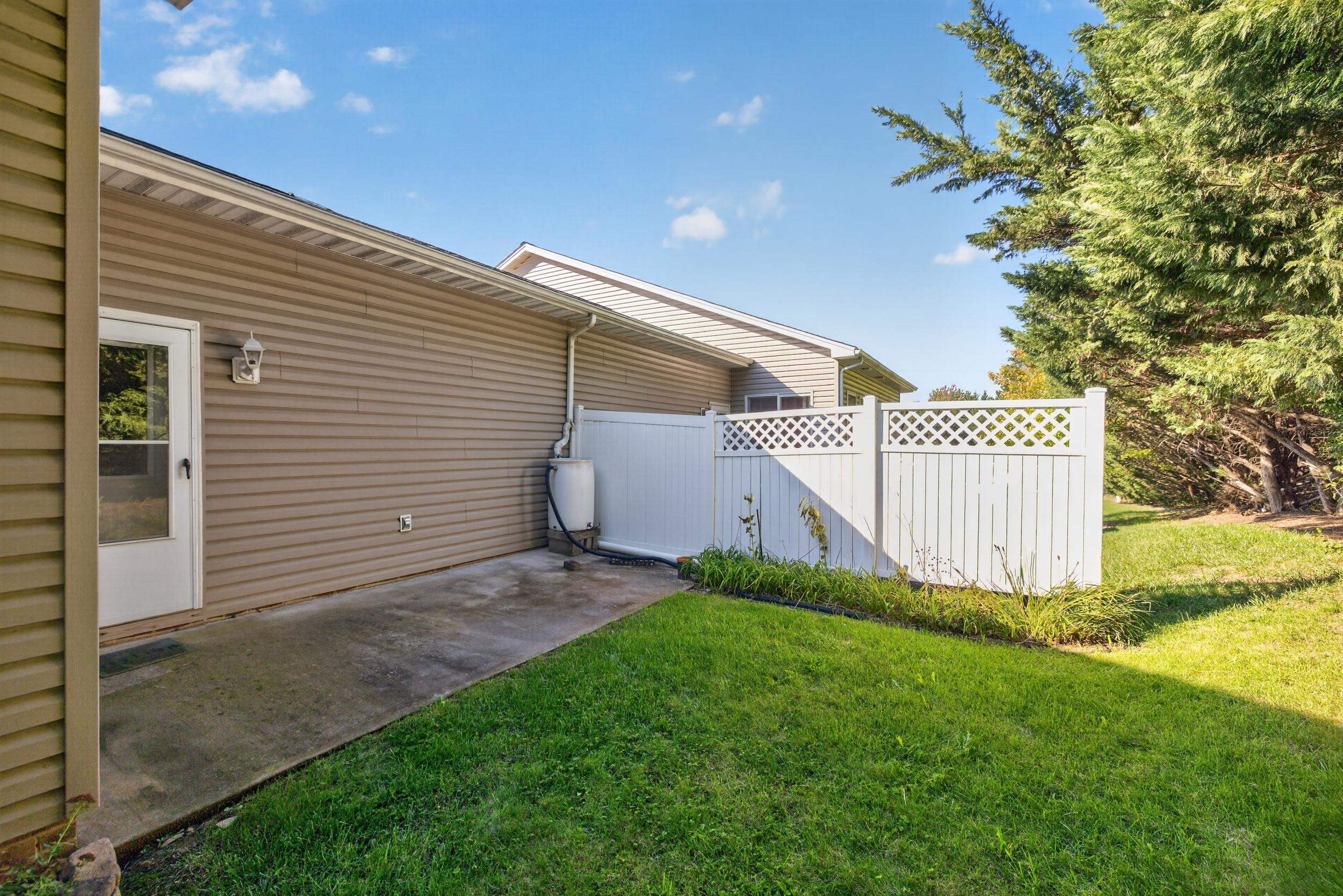 2263 LAKE TERRACE DR, HARRISONBURG, Virginia 22802, 3 Bedrooms Bedrooms, ,2 BathroomsBathrooms,Residential,2263 LAKE TERRACE DR,683045 MLS # 683045