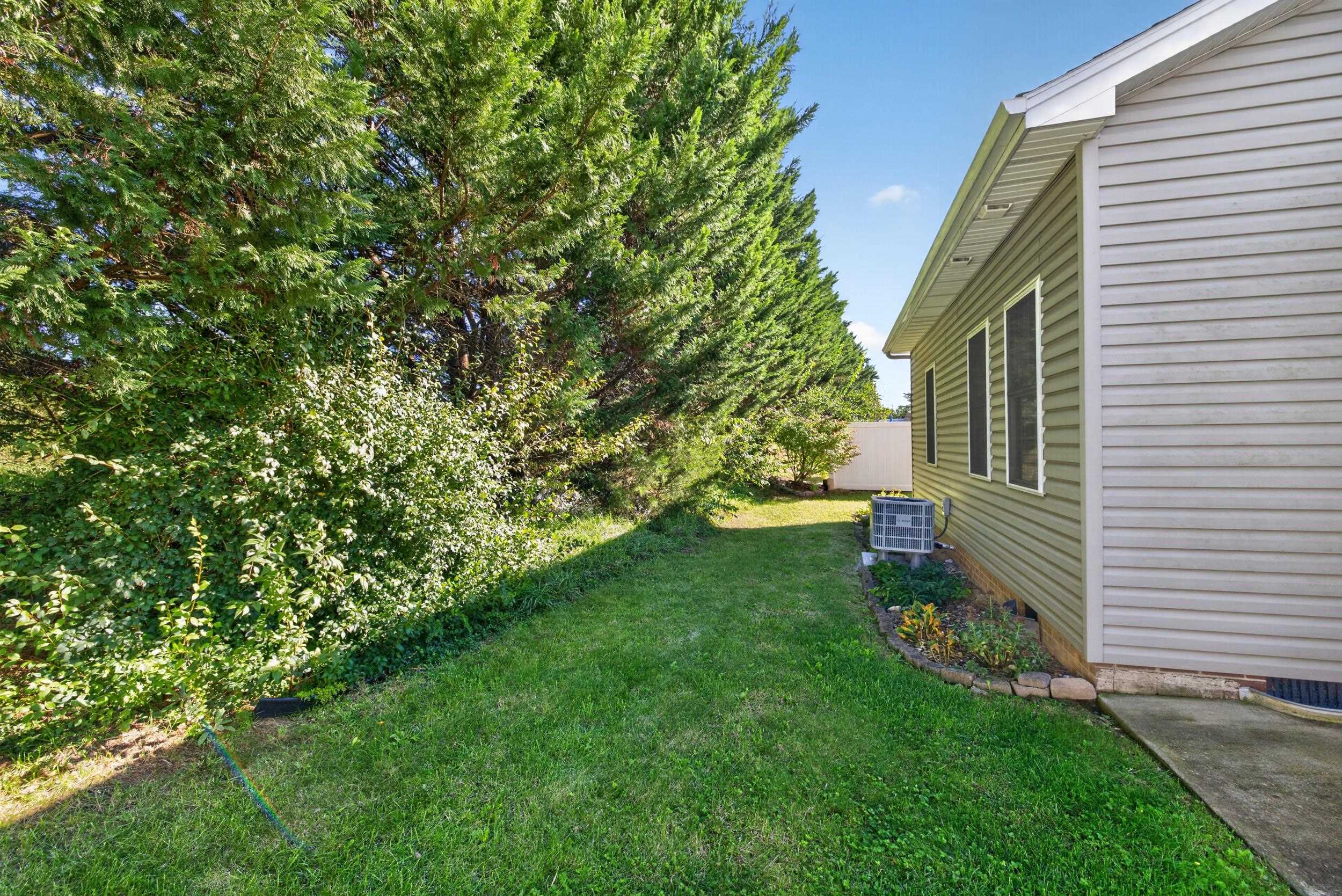2263 LAKE TERRACE DR, HARRISONBURG, Virginia 22802, 3 Bedrooms Bedrooms, ,2 BathroomsBathrooms,Residential,2263 LAKE TERRACE DR,683045 MLS # 683045
