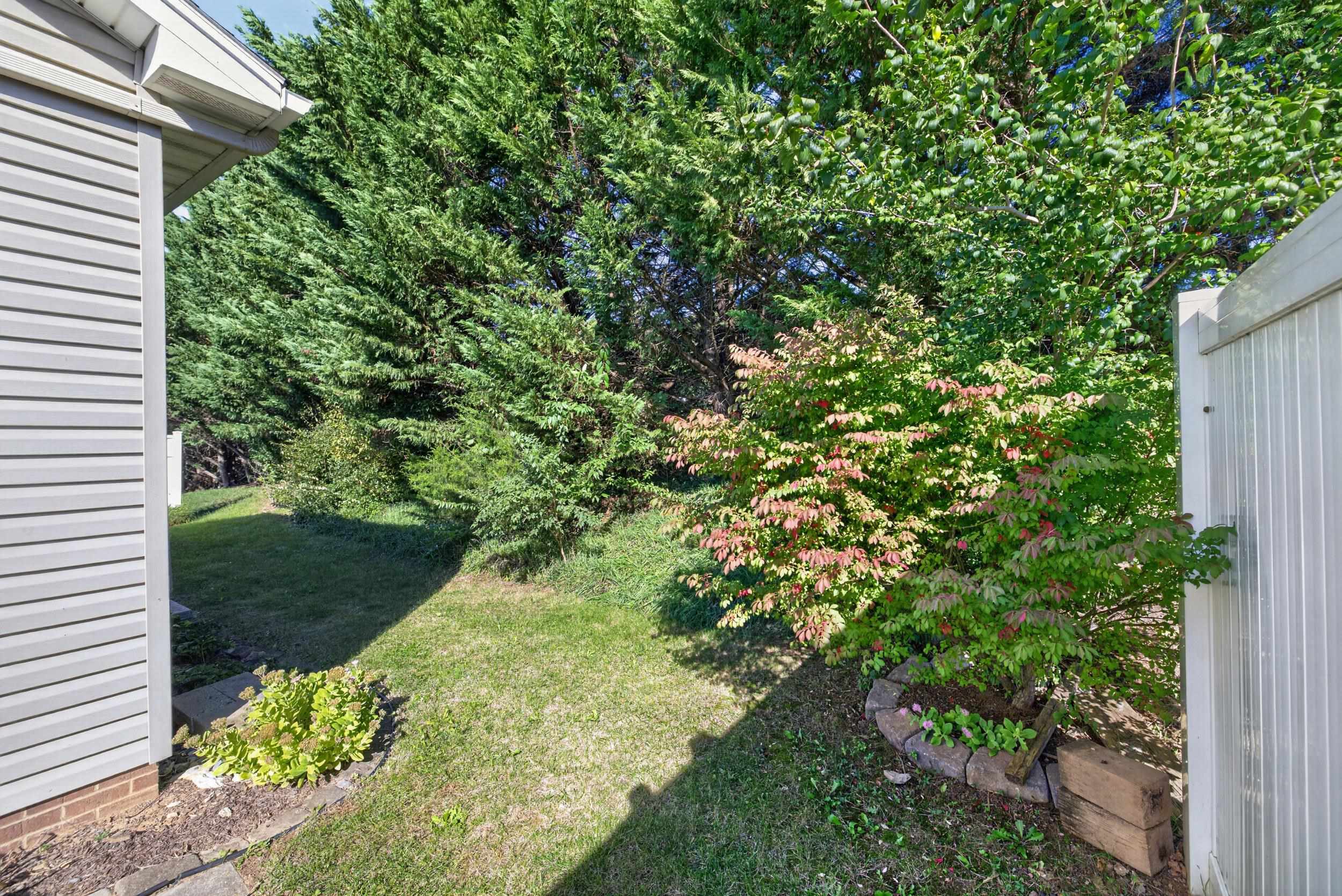 2263 LAKE TERRACE DR, HARRISONBURG, Virginia 22802, 3 Bedrooms Bedrooms, ,2 BathroomsBathrooms,Residential,2263 LAKE TERRACE DR,683045 MLS # 683045