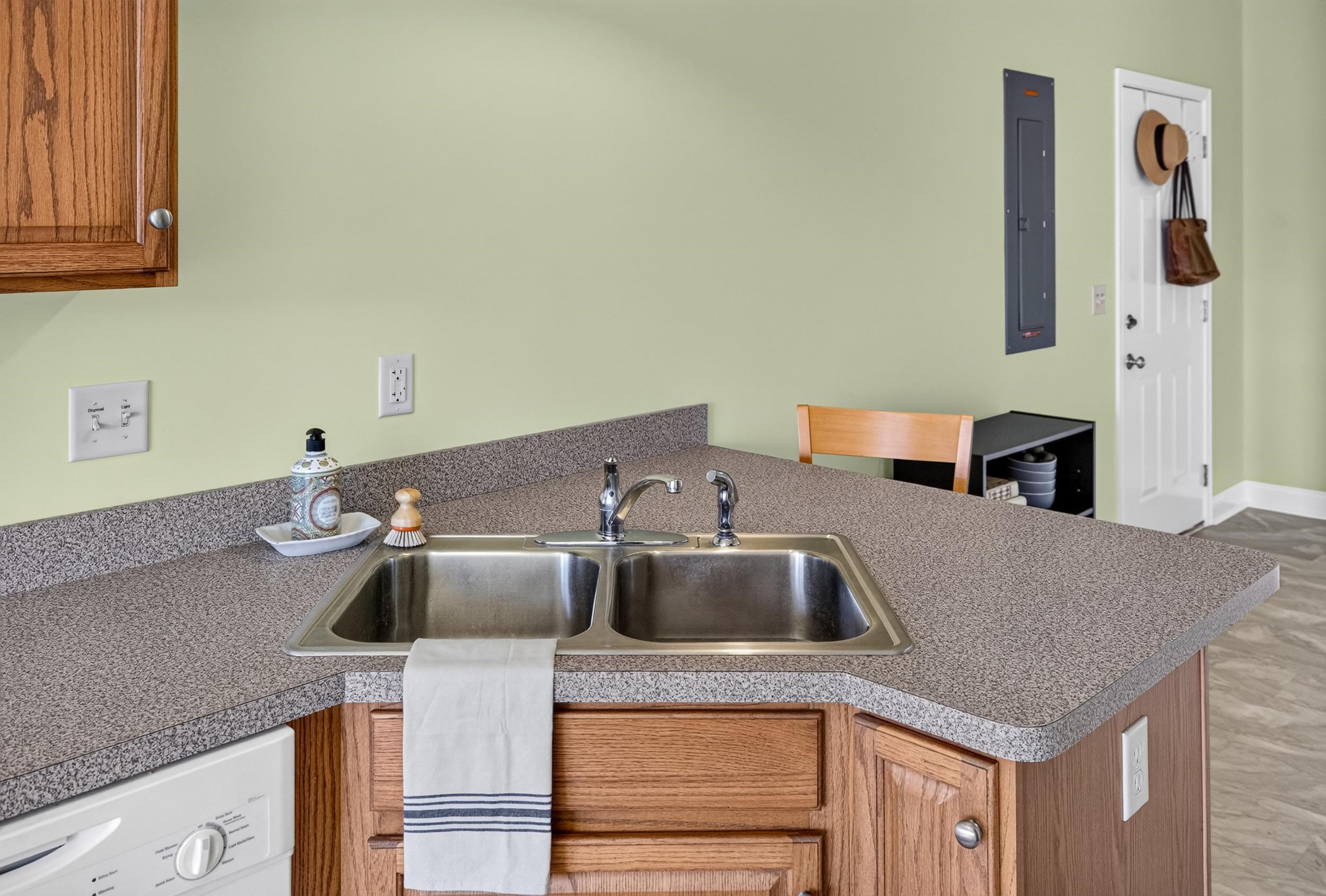 2263 LAKE TERRACE DR, HARRISONBURG, Virginia 22802, 3 Bedrooms Bedrooms, ,2 BathroomsBathrooms,Residential,2263 LAKE TERRACE DR,683045 MLS # 683045
