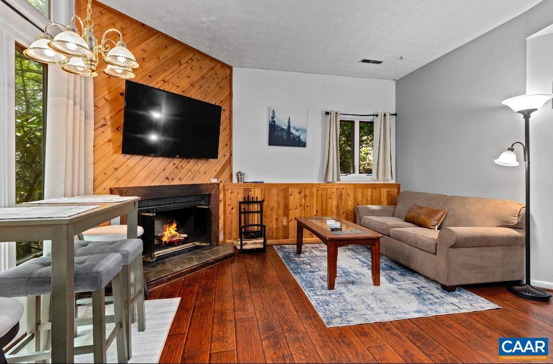 482 THREE RIDGES CONDOS, WINTERGREEN RESORT, Virginia 22967, 1 Bedroom Bedrooms, ,1 BathroomBathrooms,Residential,THREE RIDGES PHASE 4; BLDG 4 UNIT 482; BLDG 4 UNIT,482 THREE RIDGES CONDOS,683054 MLS # 683054
