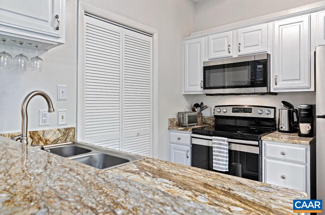 482 THREE RIDGES CONDOS, WINTERGREEN RESORT, Virginia 22967, 1 Bedroom Bedrooms, ,1 BathroomBathrooms,Residential,THREE RIDGES PHASE 4; BLDG 4 UNIT 482; BLDG 4 UNIT,482 THREE RIDGES CONDOS,683054 MLS # 683054