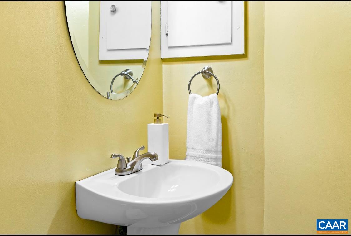 482 THREE RIDGES CONDOS, WINTERGREEN RESORT, Virginia 22967, 1 Bedroom Bedrooms, ,1 BathroomBathrooms,Residential,THREE RIDGES PHASE 4; BLDG 4 UNIT 482; BLDG 4 UNIT,482 THREE RIDGES CONDOS,683054 MLS # 683054