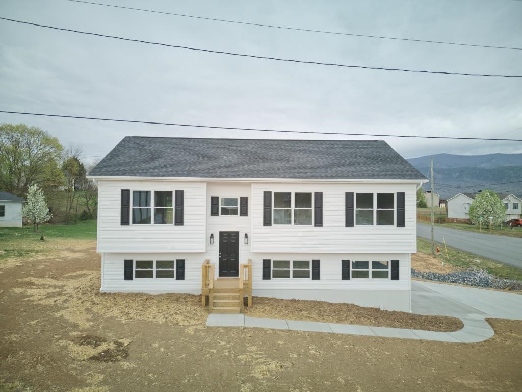 48 LOCUSTDALE LOOP, SHENANDOAH, Virginia 22849, 3 Bedrooms Bedrooms, ,3 BathroomsBathrooms,Residential,48 LOCUSTDALE LOOP,683059 MLS # 683059 48 LOCUSTDALE LOOP, SHENANDOAH, Virginia 22849, 3 Bedrooms Bedrooms, ,3 BathroomsBathrooms,Residential,48 LOCUSTDALE LOOP,683059 MLS # 683059