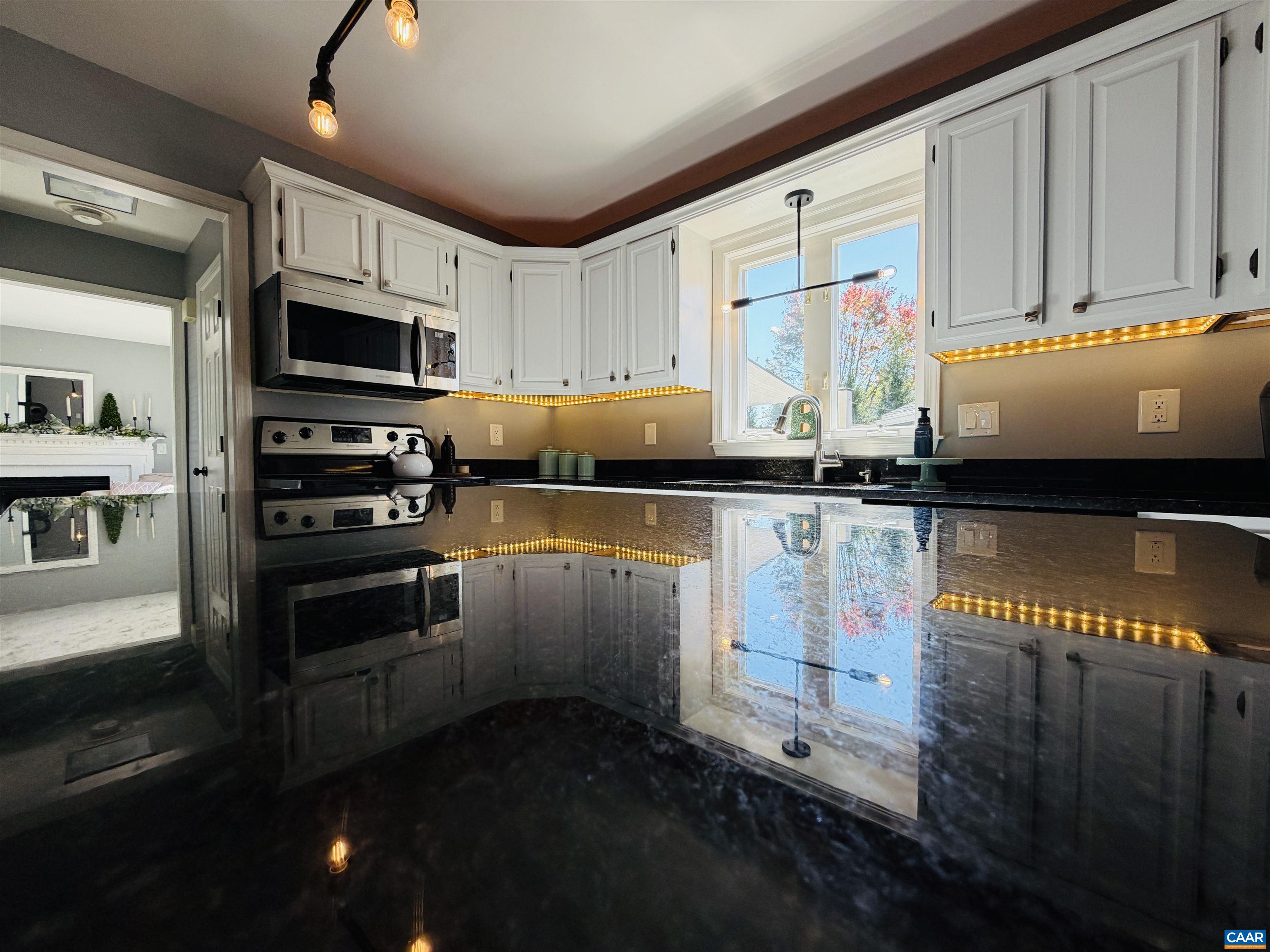 105 WILLOW DR, DAYTON, Virginia 22821, 4 Bedrooms Bedrooms, ,2 BathroomsBathrooms,Residential,105 WILLOW DR,683070 MLS # 683070