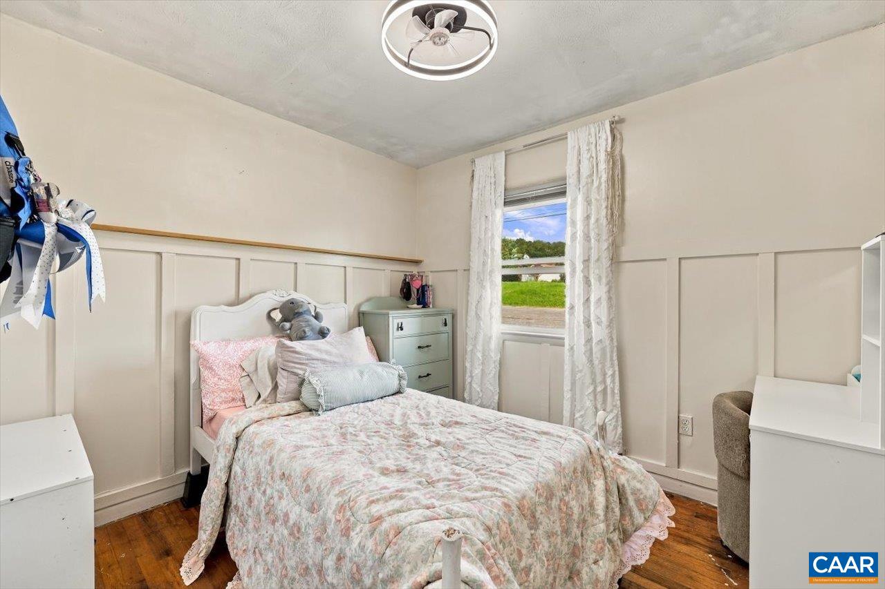 74 VALLEY VIEW DR, MOUNT SIDNEY, Virginia 24467, 3 Bedrooms Bedrooms, ,2 BathroomsBathrooms,Residential,74 VALLEY VIEW DR,683071 MLS # 683071 74 VALLEY VIEW DR, MOUNT SIDNEY, Virginia 24467, 3 Bedrooms Bedrooms, ,2 BathroomsBathrooms,Residential,74 VALLEY VIEW DR,683071 MLS # 683071