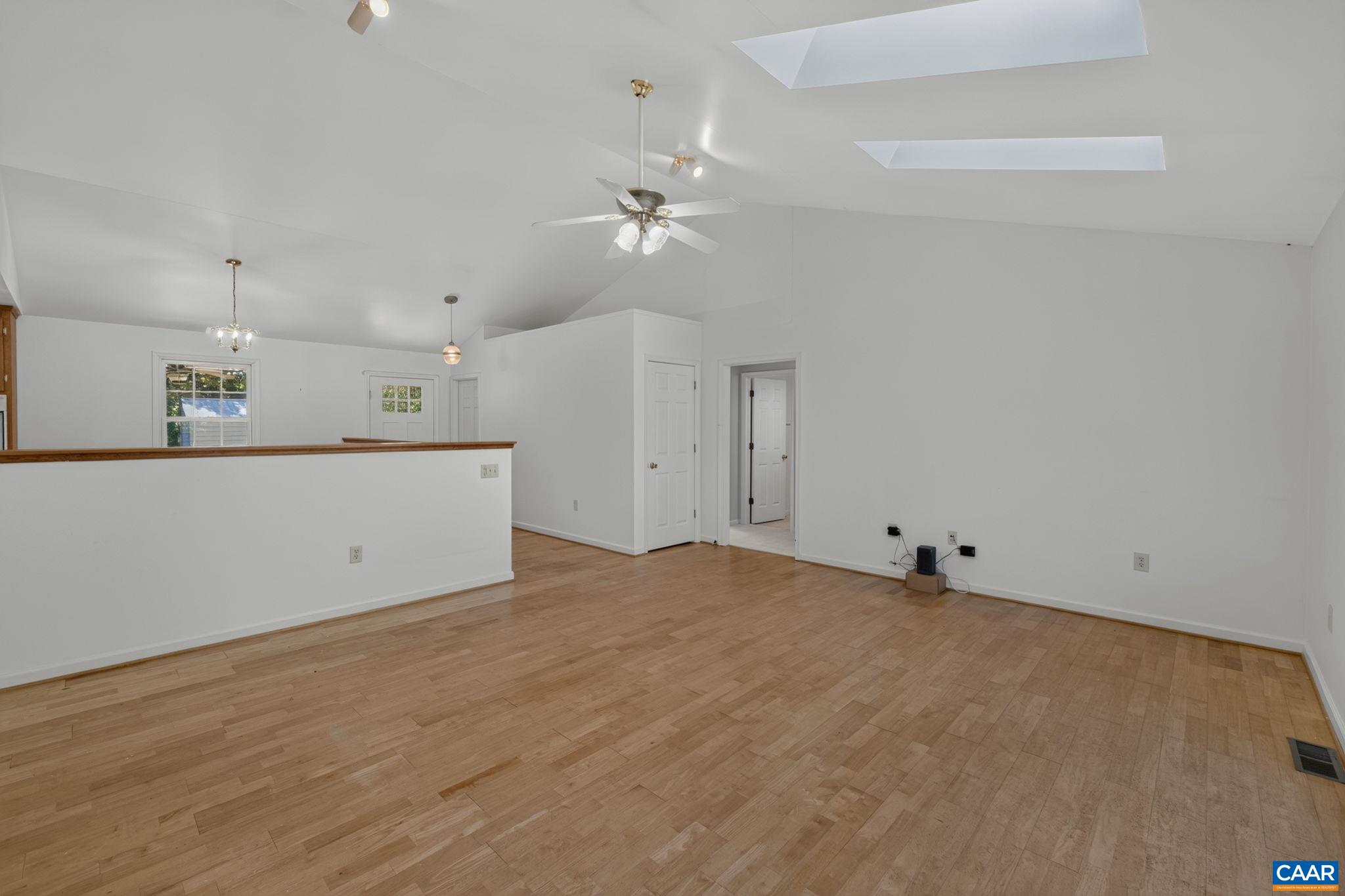 2270 JAMES RIVER RD, ESMONT, Virginia 22937, 3 Bedrooms Bedrooms, ,2 BathroomsBathrooms,Residential,2270 JAMES RIVER RD,683072 MLS # 683072 2270 JAMES RIVER RD, ESMONT, Virginia 22937, 3 Bedrooms Bedrooms, ,2 BathroomsBathrooms,Residential,2270 JAMES RIVER RD,683072 MLS # 683072