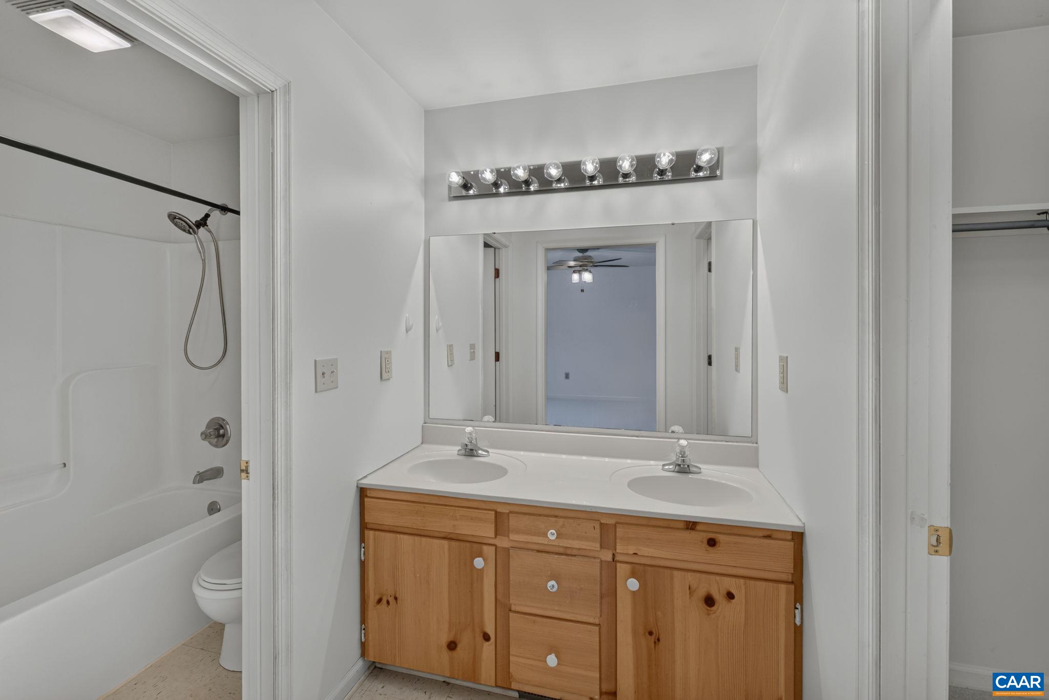 2270 JAMES RIVER RD, ESMONT, Virginia 22937, 3 Bedrooms Bedrooms, ,2 BathroomsBathrooms,Residential,2270 JAMES RIVER RD,683072 MLS # 683072 2270 JAMES RIVER RD, ESMONT, Virginia 22937, 3 Bedrooms Bedrooms, ,2 BathroomsBathrooms,Residential,2270 JAMES RIVER RD,683072 MLS # 683072
