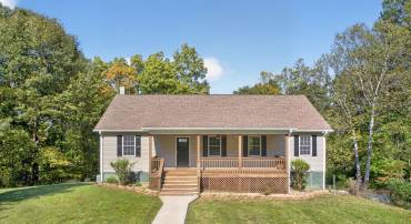 2270 JAMES RIVER RD, ESMONT, Virginia 22937, 3 Bedrooms Bedrooms, ,2 BathroomsBathrooms,Residential,2270 JAMES RIVER RD,683072 MLS # 683072