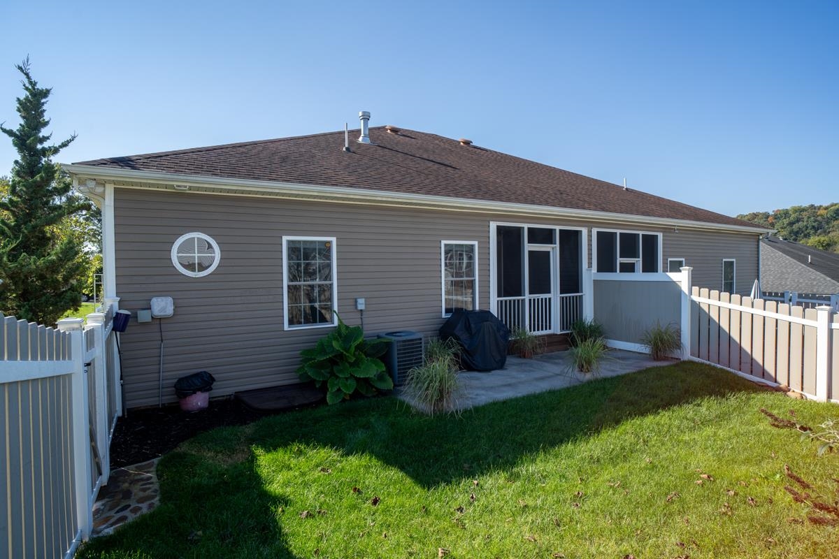 104 HOLLEN MILL CT, BRIDGEWATER, Virginia 22812, 3 Bedrooms Bedrooms, ,2 BathroomsBathrooms,Residential,104 HOLLEN MILL CT,683073 MLS # 683073 104 HOLLEN MILL CT, BRIDGEWATER, Virginia 22812, 3 Bedrooms Bedrooms, ,2 BathroomsBathrooms,Residential,104 HOLLEN MILL CT,683073 MLS # 683073
