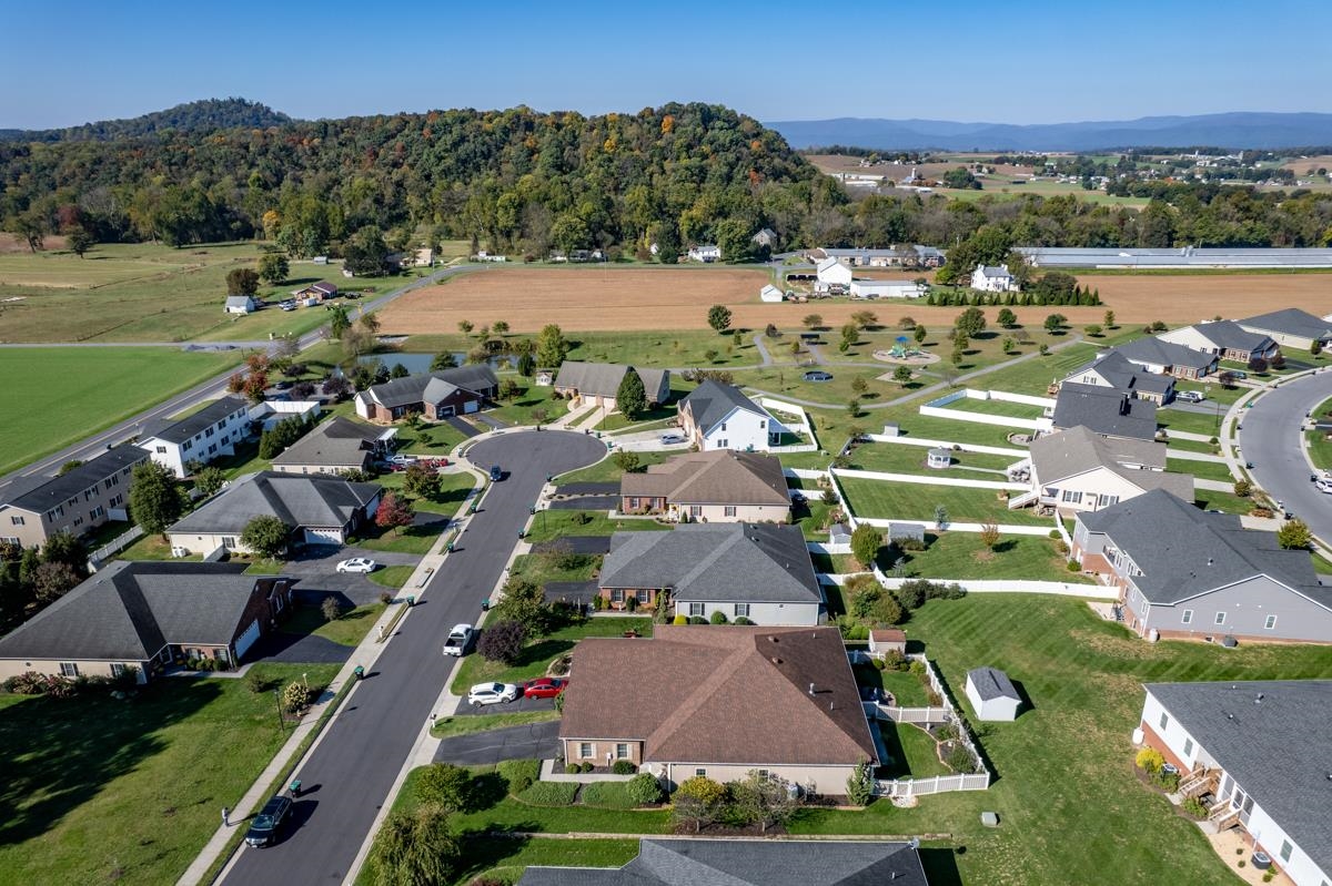 104 HOLLEN MILL CT, BRIDGEWATER, Virginia 22812, 3 Bedrooms Bedrooms, ,2 BathroomsBathrooms,Residential,104 HOLLEN MILL CT,683073 MLS # 683073 104 HOLLEN MILL CT, BRIDGEWATER, Virginia 22812, 3 Bedrooms Bedrooms, ,2 BathroomsBathrooms,Residential,104 HOLLEN MILL CT,683073 MLS # 683073