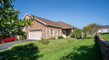 104 HOLLEN MILL CT, BRIDGEWATER, Virginia 22812, 3 Bedrooms Bedrooms, ,2 BathroomsBathrooms,Residential,104 HOLLEN MILL CT,683073 MLS # 683073