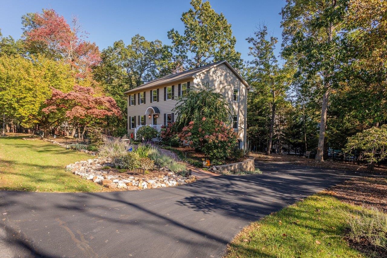 340 ELK LN, MCGAHEYSVILLE, Virginia 22840, 4 Bedrooms Bedrooms, ,2 BathroomsBathrooms,Residential,340 ELK LN,683075 MLS # 683075 340 ELK LN, MCGAHEYSVILLE, Virginia 22840, 4 Bedrooms Bedrooms, ,2 BathroomsBathrooms,Residential,340 ELK LN,683075 MLS # 683075