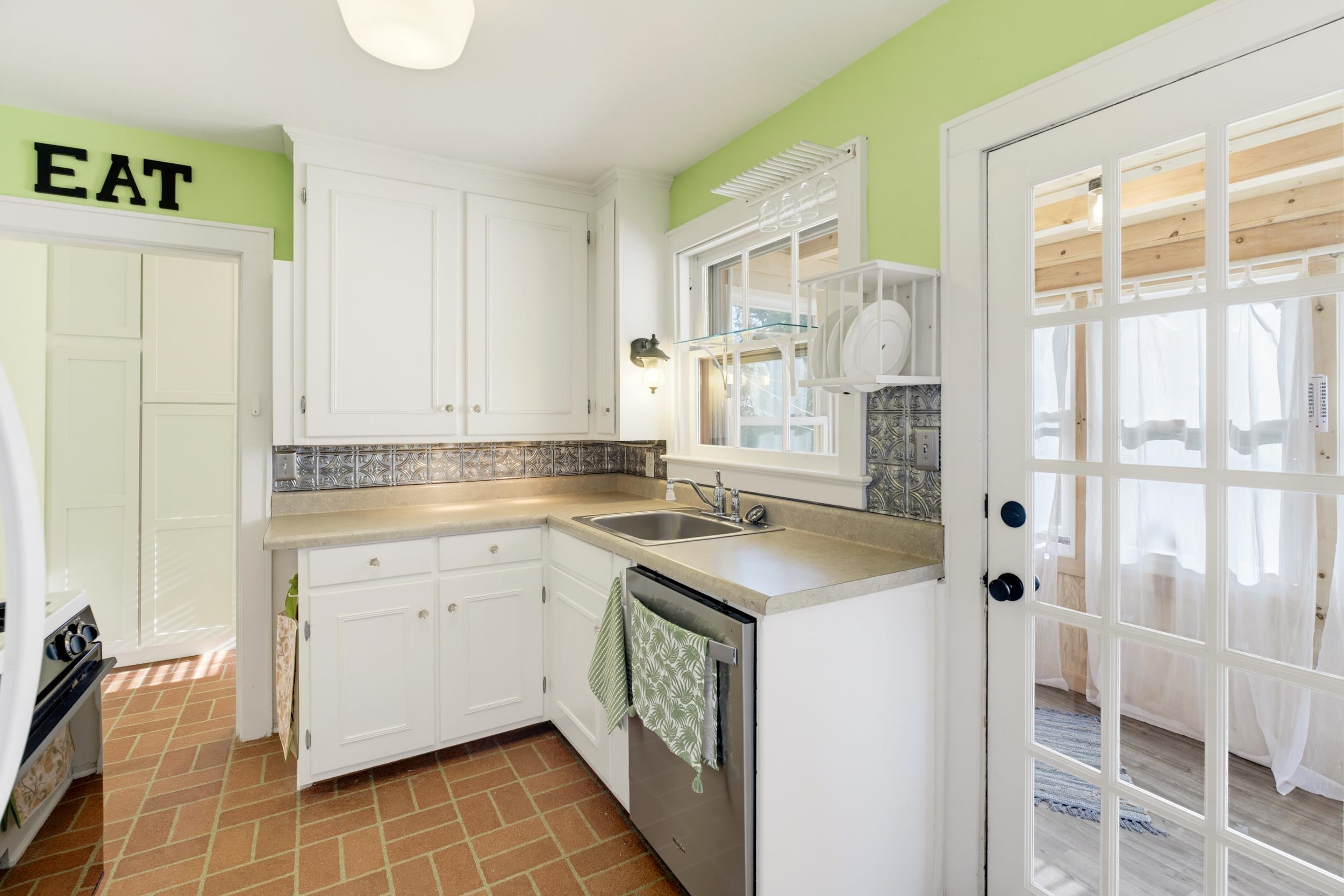 117 WILLIAMS ST, STAUNTON, Virginia 24401, 2 Bedrooms Bedrooms, ,1 BathroomBathrooms,Residential,117 WILLIAMS ST,683095 MLS # 683095 117 WILLIAMS ST, STAUNTON, Virginia 24401, 2 Bedrooms Bedrooms, ,1 BathroomBathrooms,Residential,117 WILLIAMS ST,683095 MLS # 683095