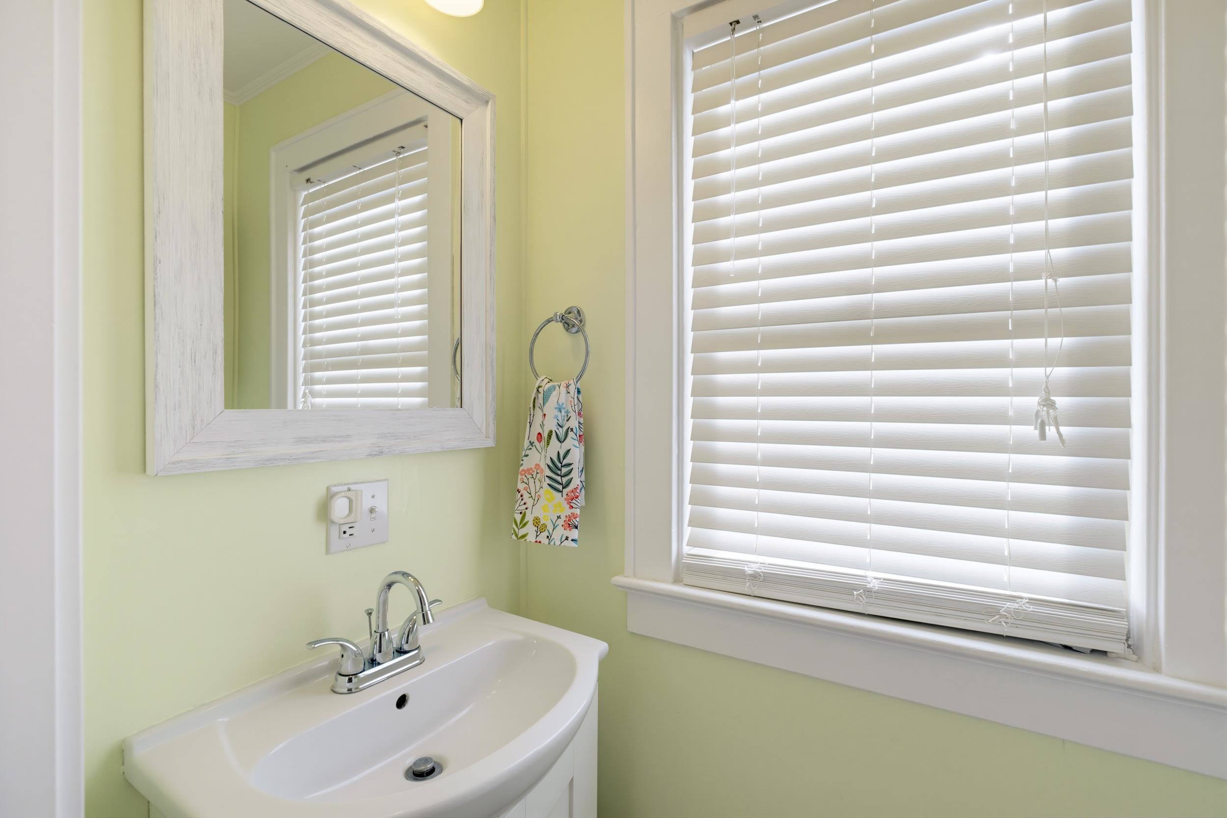 117 WILLIAMS ST, STAUNTON, Virginia 24401, 2 Bedrooms Bedrooms, ,1 BathroomBathrooms,Residential,117 WILLIAMS ST,683095 MLS # 683095 117 WILLIAMS ST, STAUNTON, Virginia 24401, 2 Bedrooms Bedrooms, ,1 BathroomBathrooms,Residential,117 WILLIAMS ST,683095 MLS # 683095