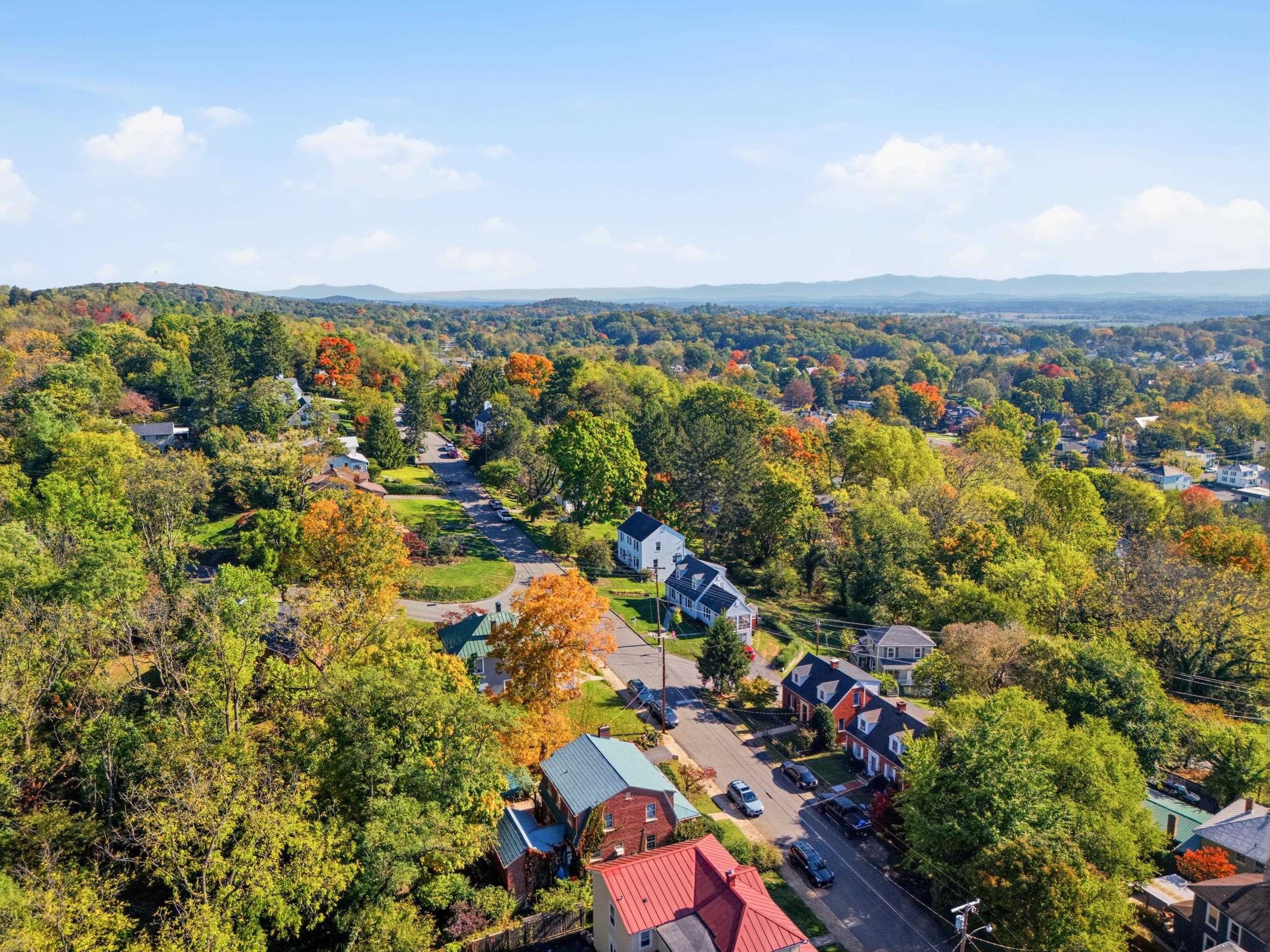 117 WILLIAMS ST, STAUNTON, Virginia 24401, 2 Bedrooms Bedrooms, ,1 BathroomBathrooms,Residential,117 WILLIAMS ST,683095 MLS # 683095 117 WILLIAMS ST, STAUNTON, Virginia 24401, 2 Bedrooms Bedrooms, ,1 BathroomBathrooms,Residential,117 WILLIAMS ST,683095 MLS # 683095