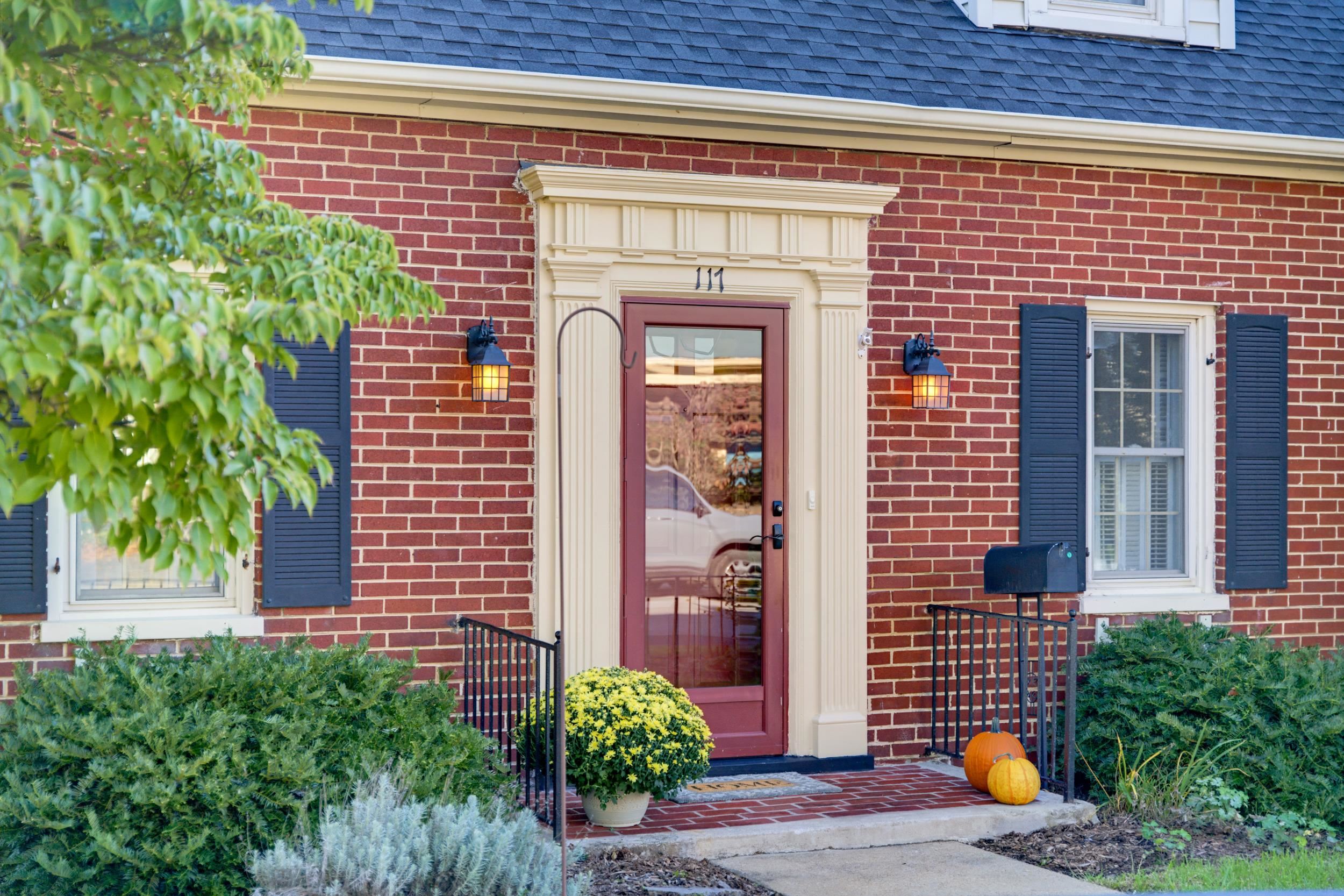 117 WILLIAMS ST, STAUNTON, Virginia 24401, 2 Bedrooms Bedrooms, ,1 BathroomBathrooms,Residential,117 WILLIAMS ST,683095 MLS # 683095 117 WILLIAMS ST, STAUNTON, Virginia 24401, 2 Bedrooms Bedrooms, ,1 BathroomBathrooms,Residential,117 WILLIAMS ST,683095 MLS # 683095