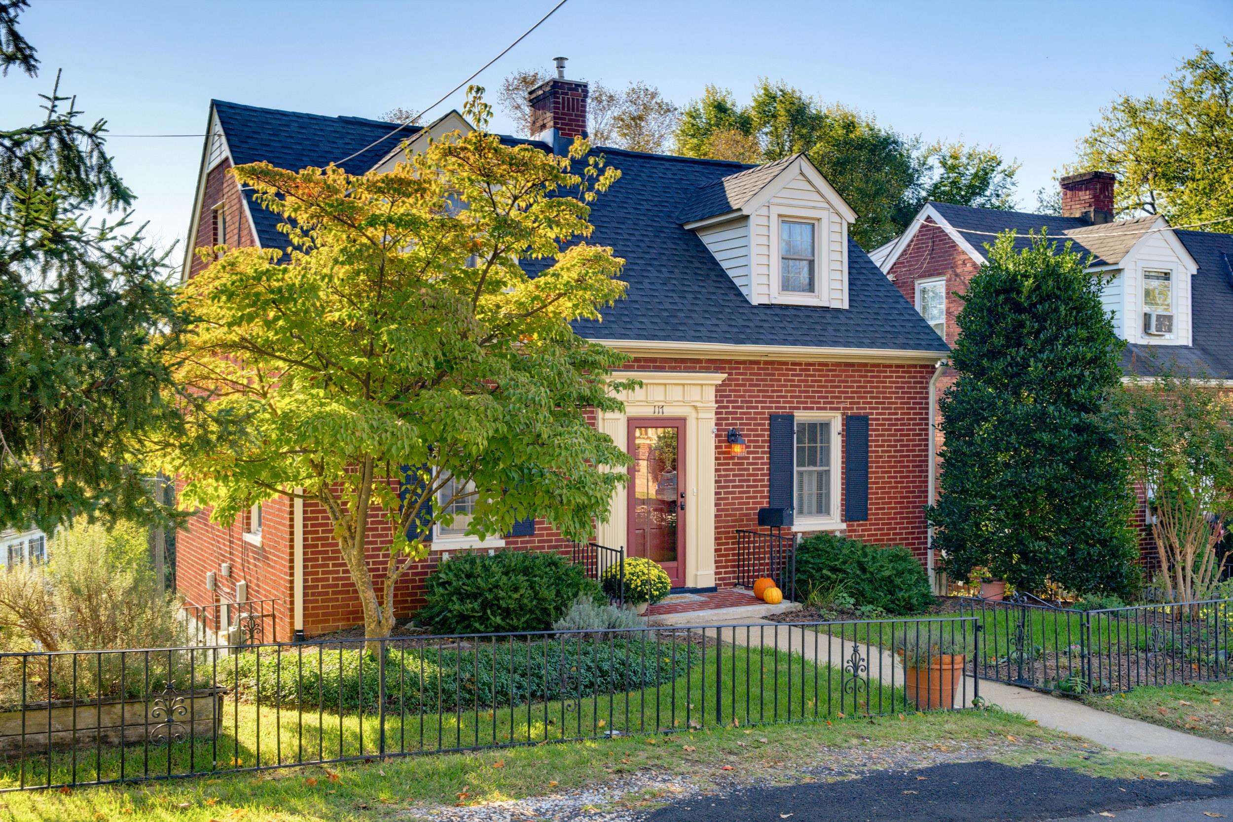 117 WILLIAMS ST, STAUNTON, Virginia 24401, 2 Bedrooms Bedrooms, ,1 BathroomBathrooms,Residential,117 WILLIAMS ST,683095 MLS # 683095 117 WILLIAMS ST, STAUNTON, Virginia 24401, 2 Bedrooms Bedrooms, ,1 BathroomBathrooms,Residential,117 WILLIAMS ST,683095 MLS # 683095