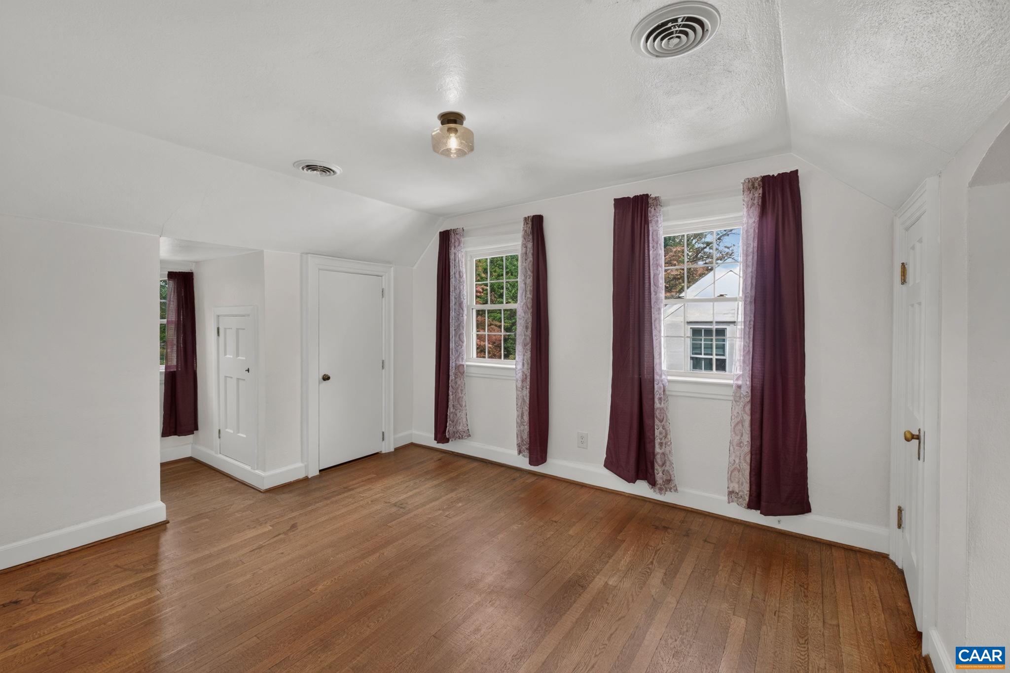 912 LYNDHURST RD, WAYNESBORO, Virginia 22980, 4 Bedrooms Bedrooms, ,2 BathroomsBathrooms,Residential,912 LYNDHURST RD,683100 MLS # 683100 912 LYNDHURST RD, WAYNESBORO, Virginia 22980, 4 Bedrooms Bedrooms, ,2 BathroomsBathrooms,Residential,912 LYNDHURST RD,683100 MLS # 683100