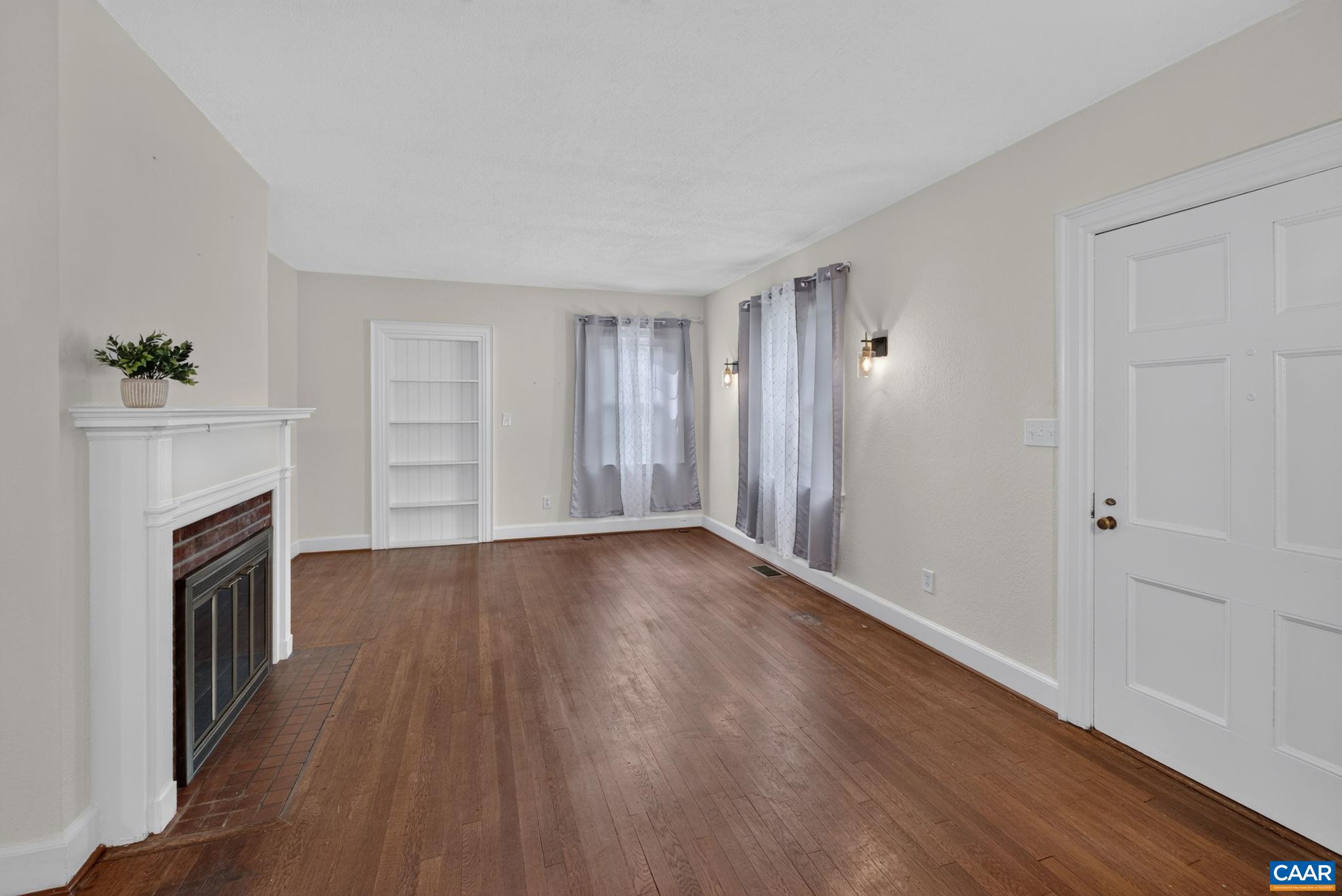 912 LYNDHURST RD, WAYNESBORO, Virginia 22980, 4 Bedrooms Bedrooms, ,2 BathroomsBathrooms,Residential,912 LYNDHURST RD,683100 MLS # 683100 912 LYNDHURST RD, WAYNESBORO, Virginia 22980, 4 Bedrooms Bedrooms, ,2 BathroomsBathrooms,Residential,912 LYNDHURST RD,683100 MLS # 683100