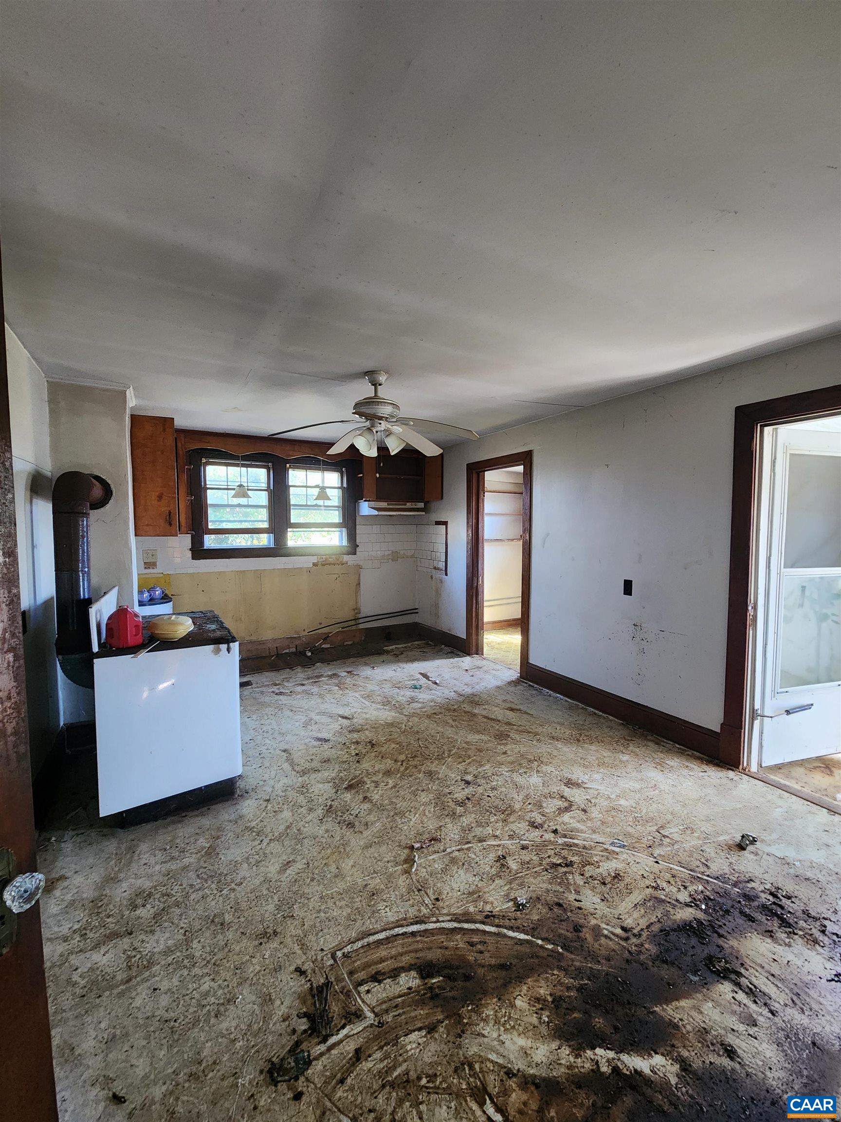4200 DEEP CREEK RD, KENTS STORE, Virginia 23084, 3 Bedrooms Bedrooms, ,1 BathroomBathrooms,Residential,4200 DEEP CREEK RD,683106 MLS # 683106 4200 DEEP CREEK RD, KENTS STORE, Virginia 23084, 3 Bedrooms Bedrooms, ,1 BathroomBathrooms,Residential,4200 DEEP CREEK RD,683106 MLS # 683106
