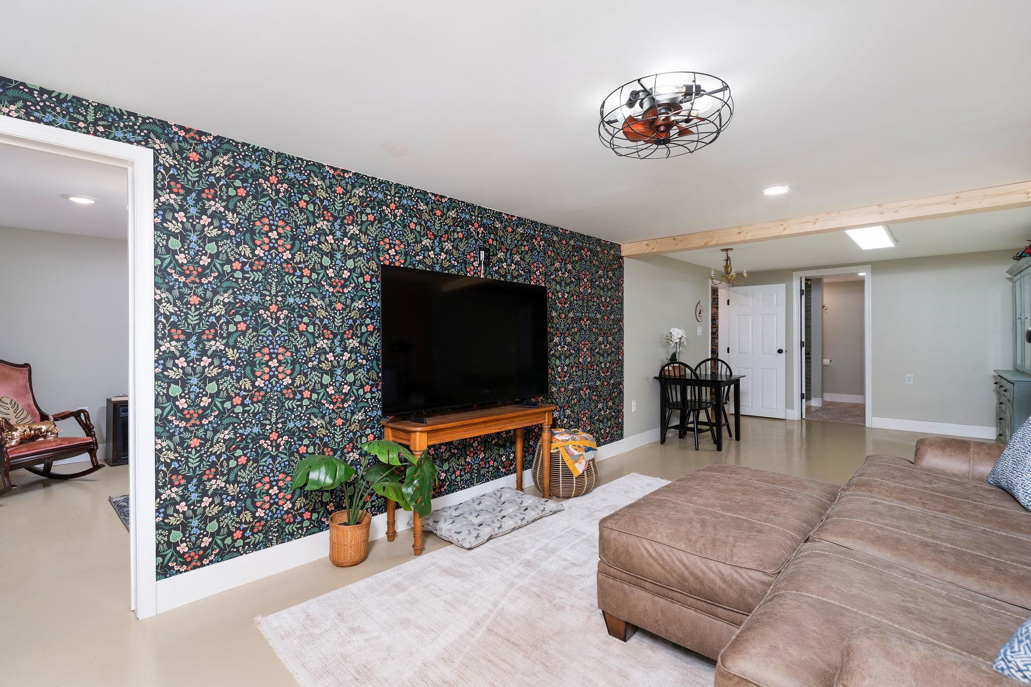 1405 BARTERBROOK RD, STAUNTON, Virginia 24401, 4 Bedrooms Bedrooms, ,2 BathroomsBathrooms,Residential,1405 BARTERBROOK RD,683108 MLS # 683108